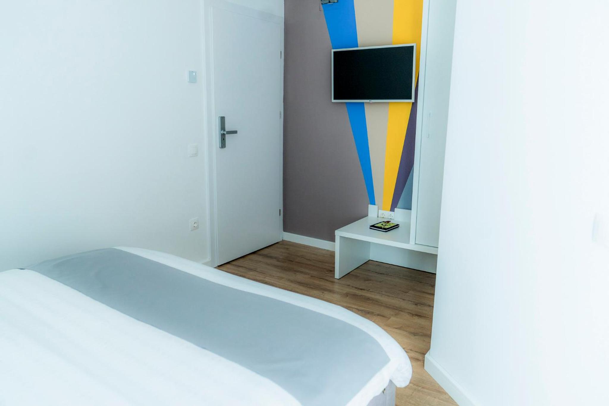 Queen Room with Mini-bar photo 2