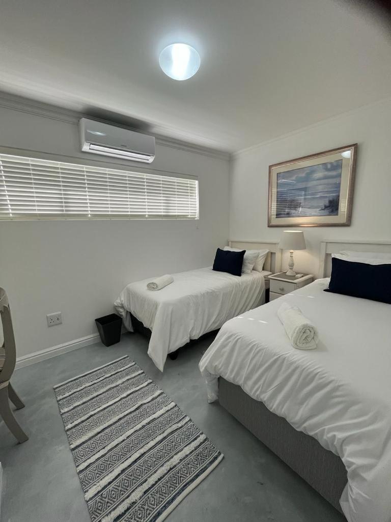 Apartment with Sea View - Photo 5