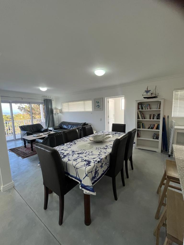 Apartment with Sea View - Photo 36