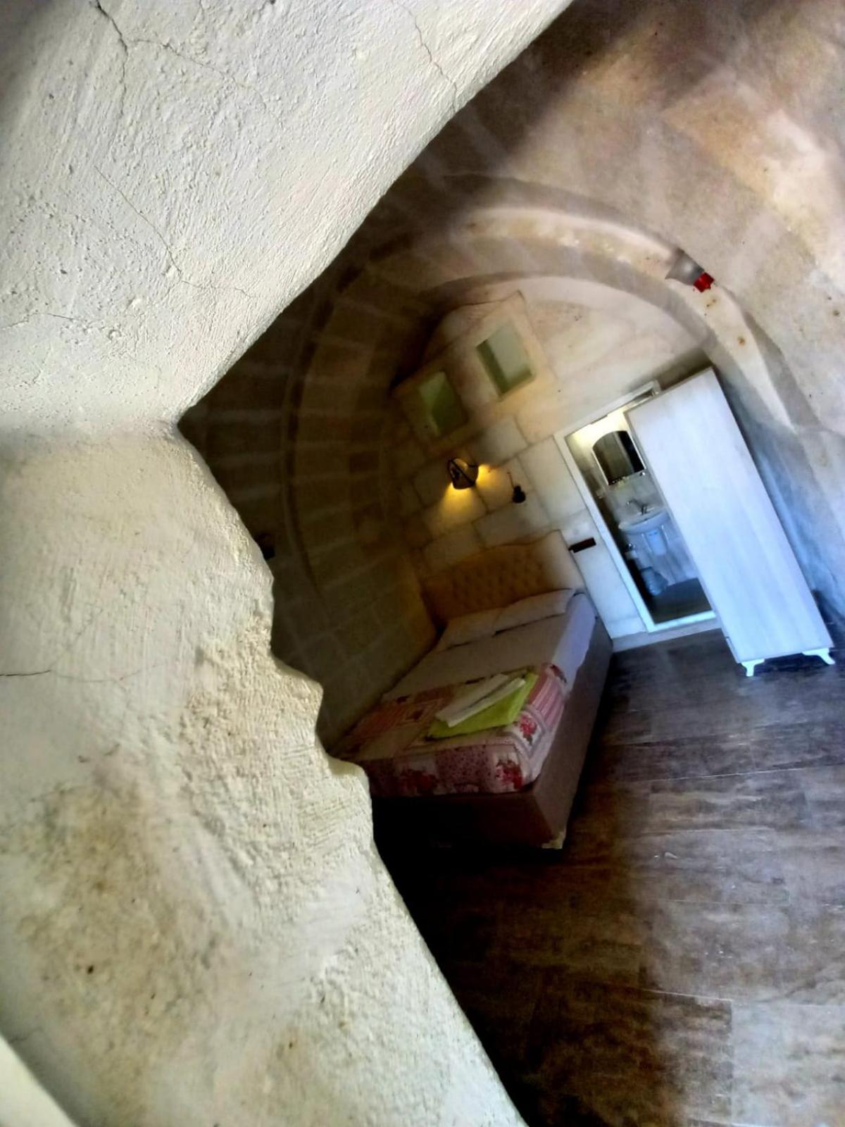 Standard Triple Room - Photo 8