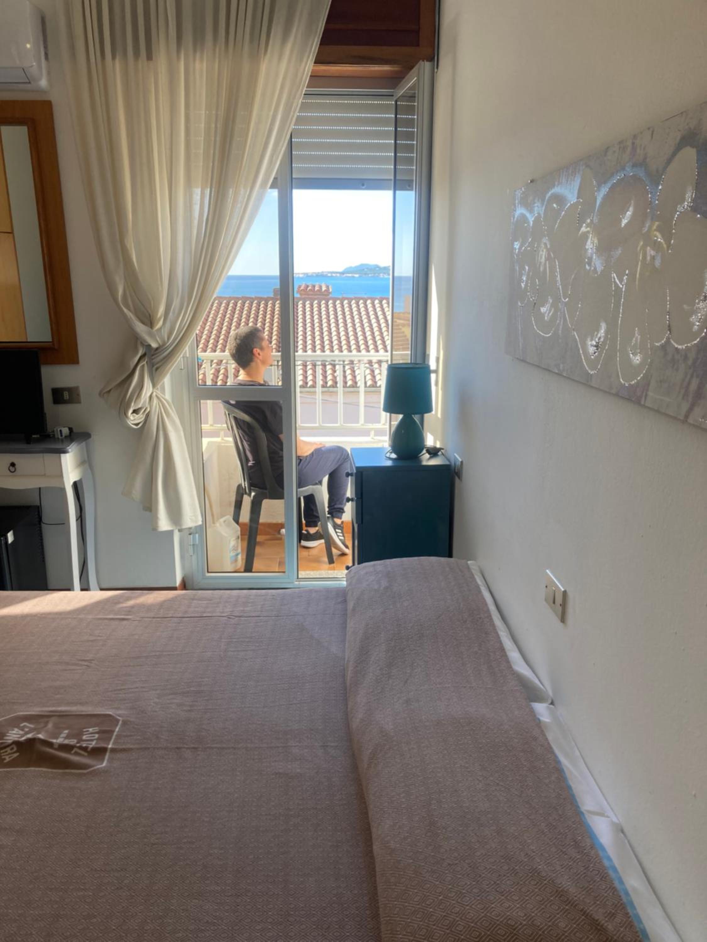 Small Double Room photo 2