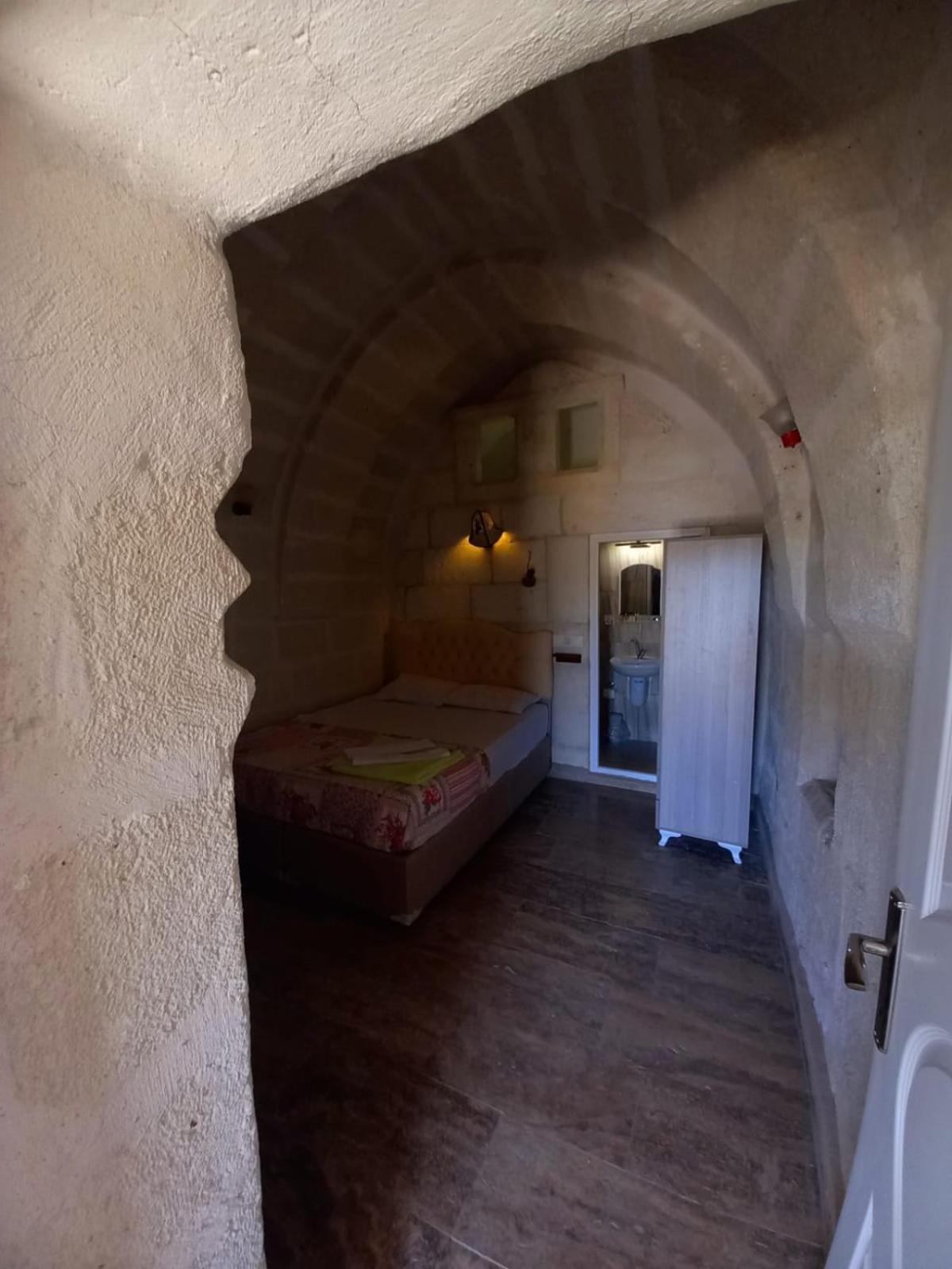 Standard Triple Room - Photo 6