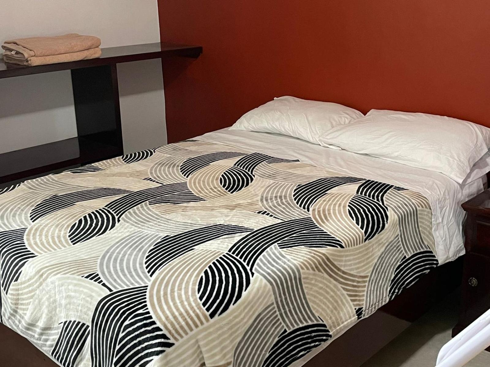 One-Bedroom House photo 2