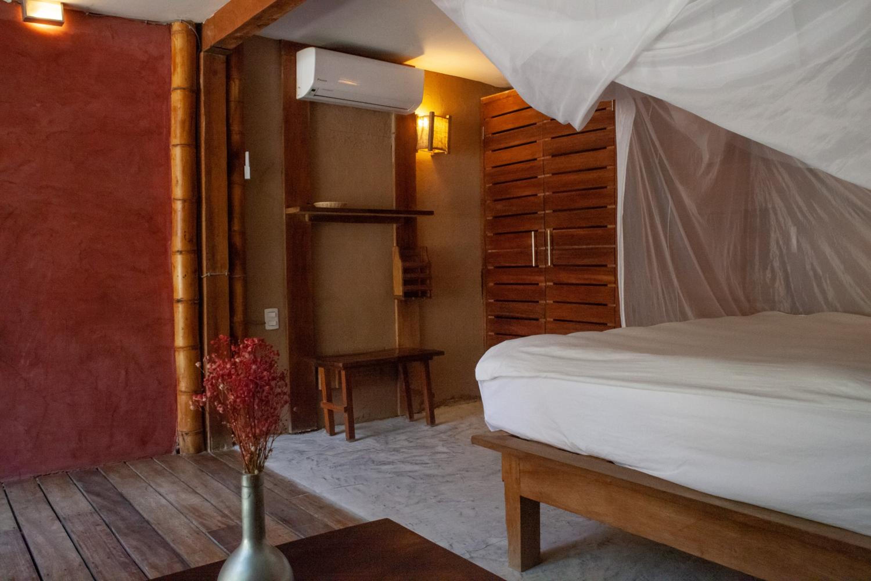 Double Room with Pool View photo 1