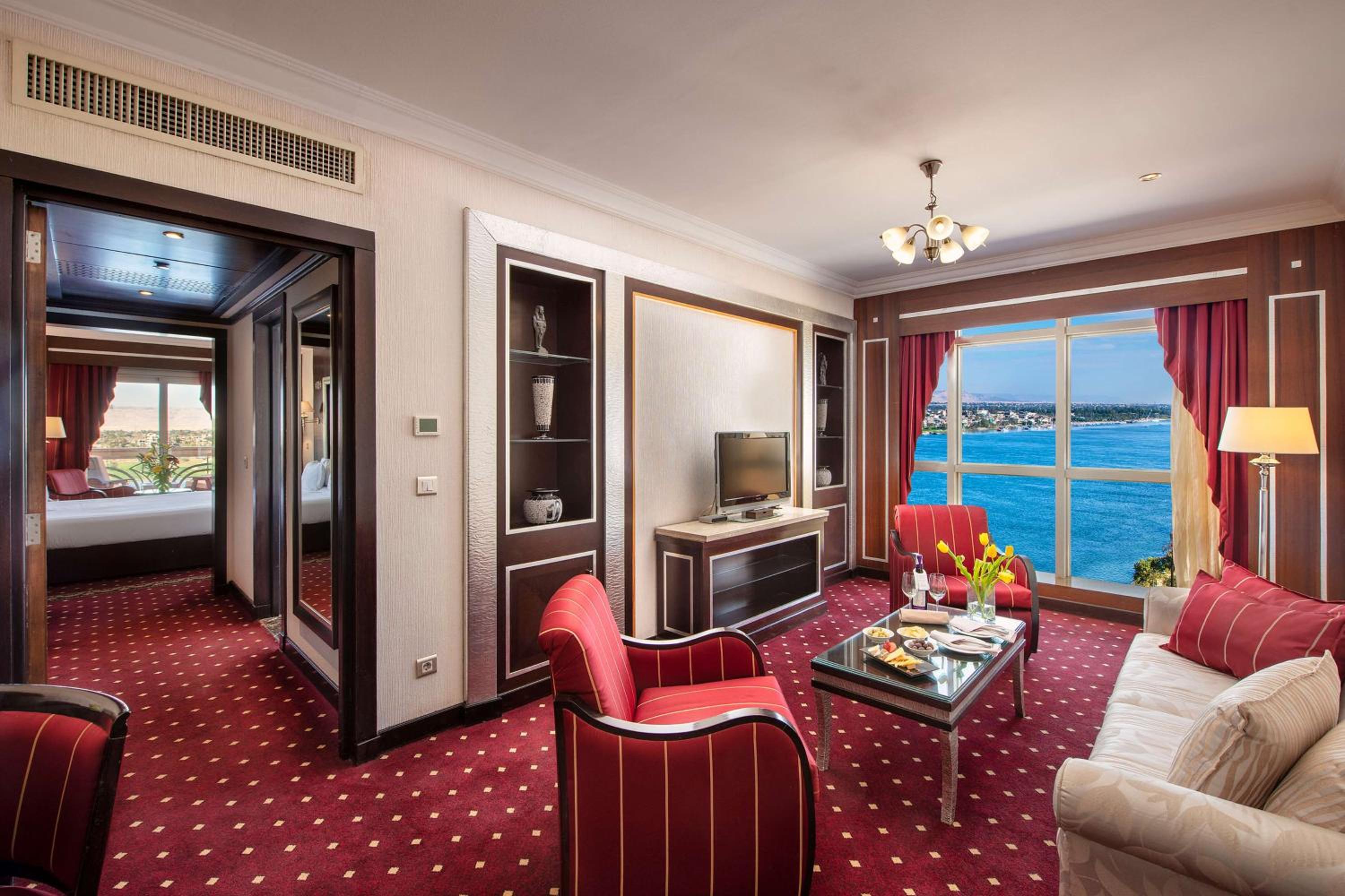 Ambassador Suite Direct Front Nile View thumbnail 6