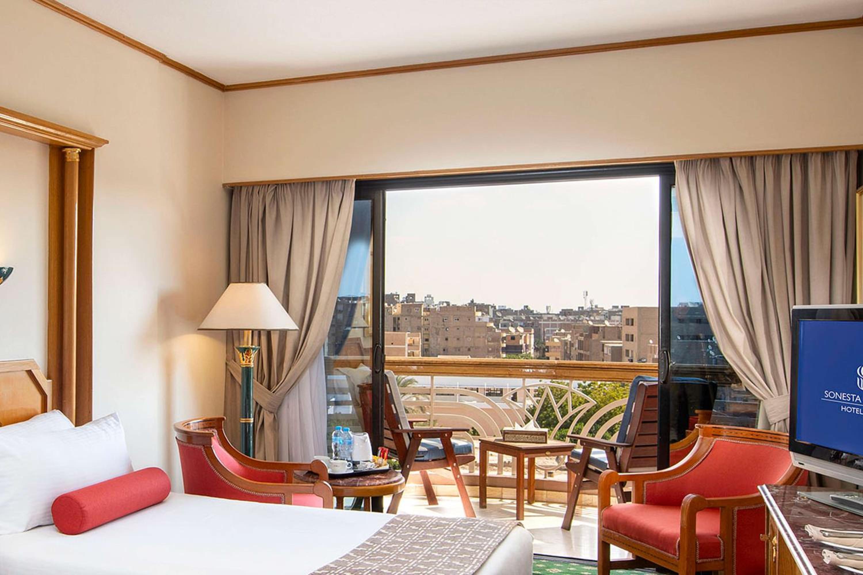 Standard City View Double or Twin Room thumbnail 5