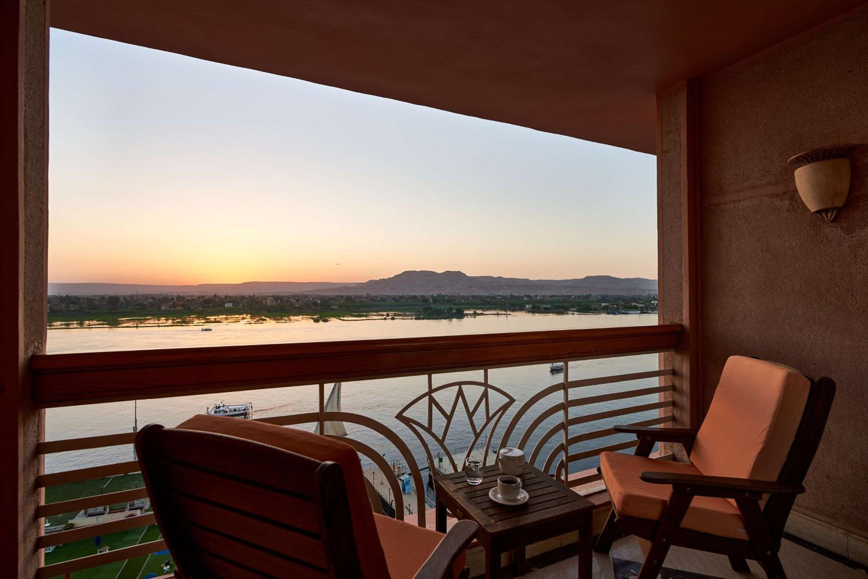Deluxe Direct Front Nile View Double or Twin Room