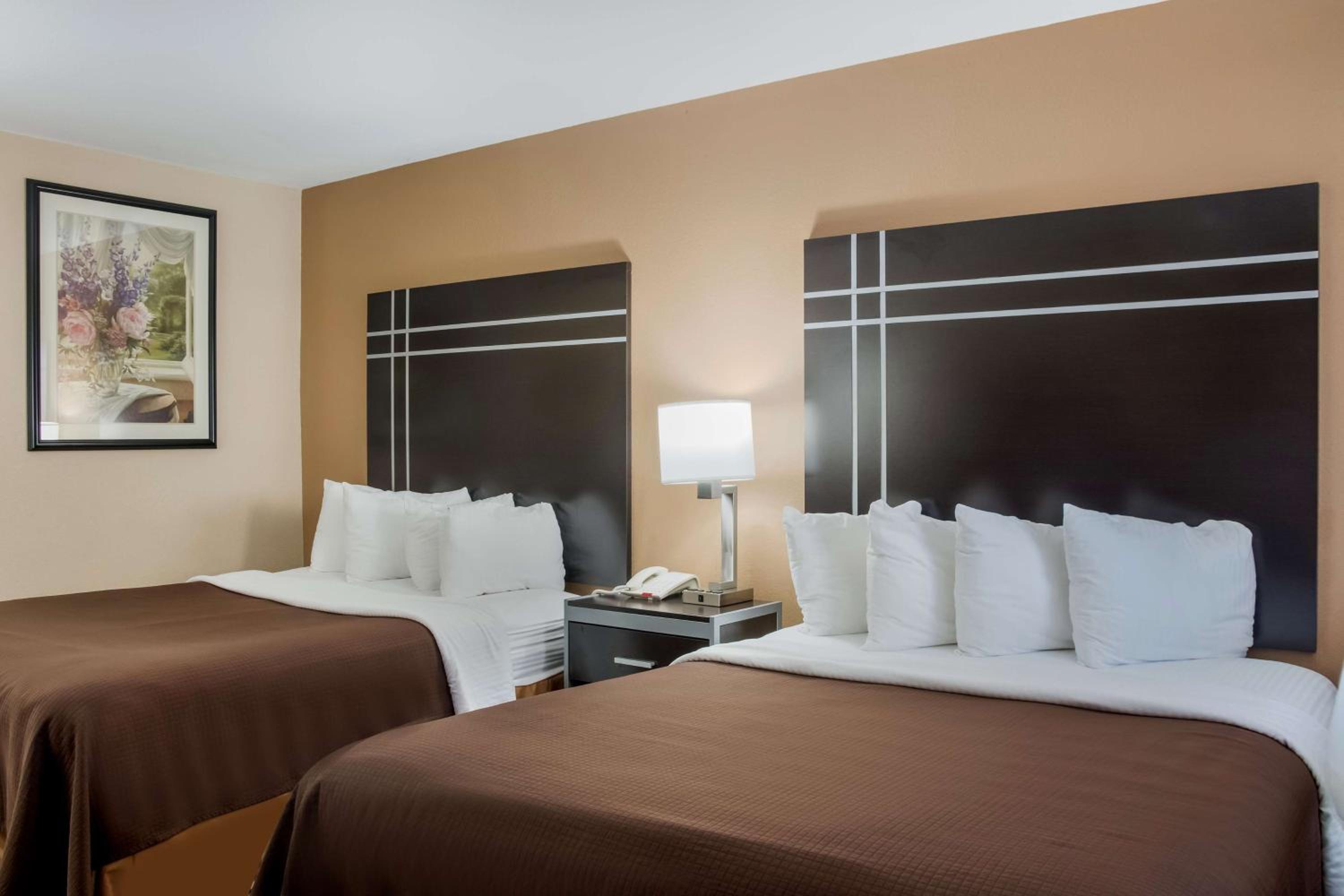 Queen Room with Two Queen Beds - Non-Smoking