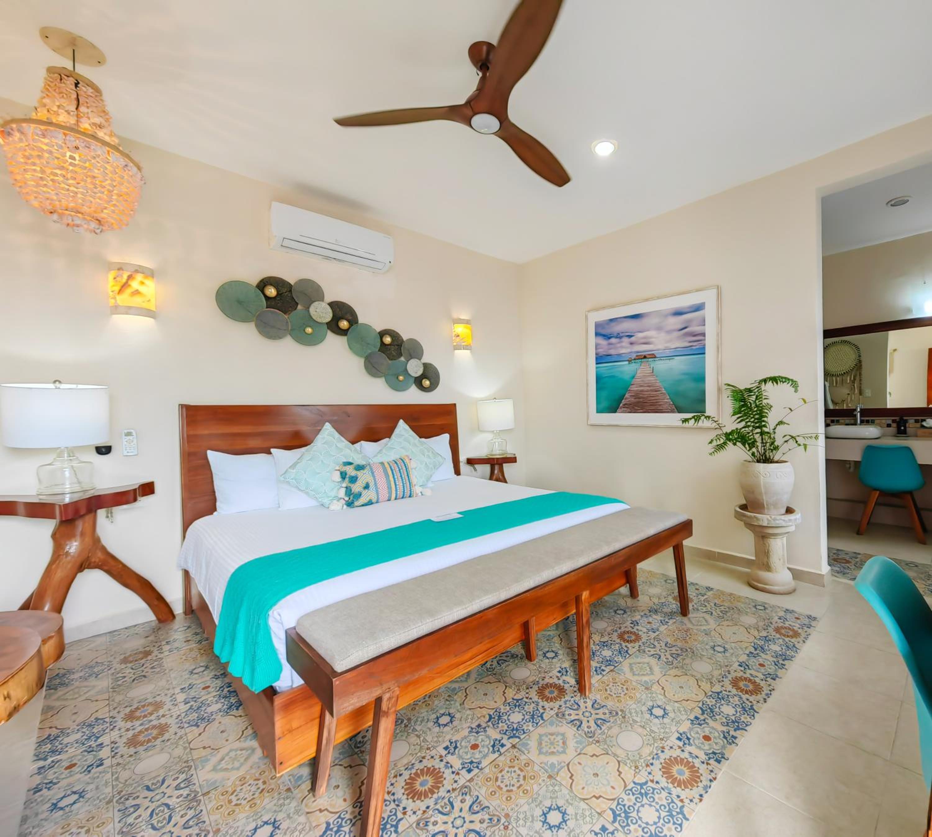 King Suite - Photo 5