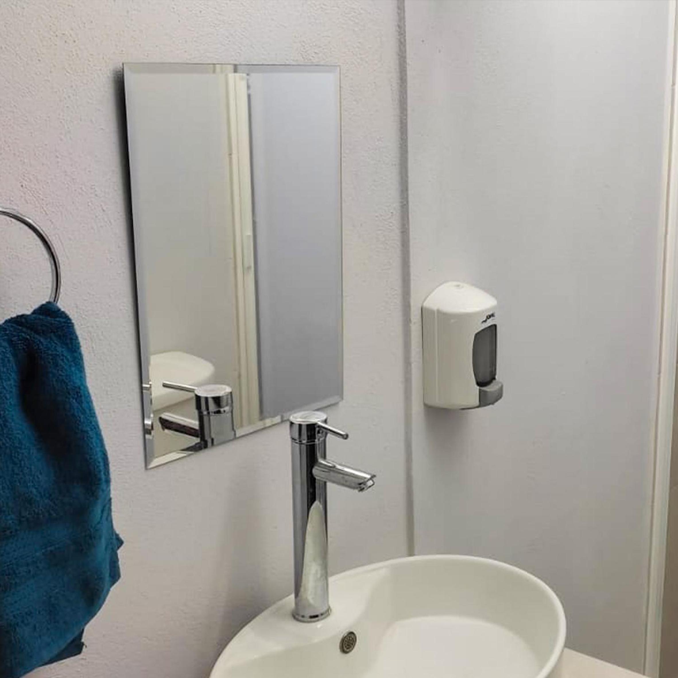 Quadruple Room with Shared Bathroom photo 3