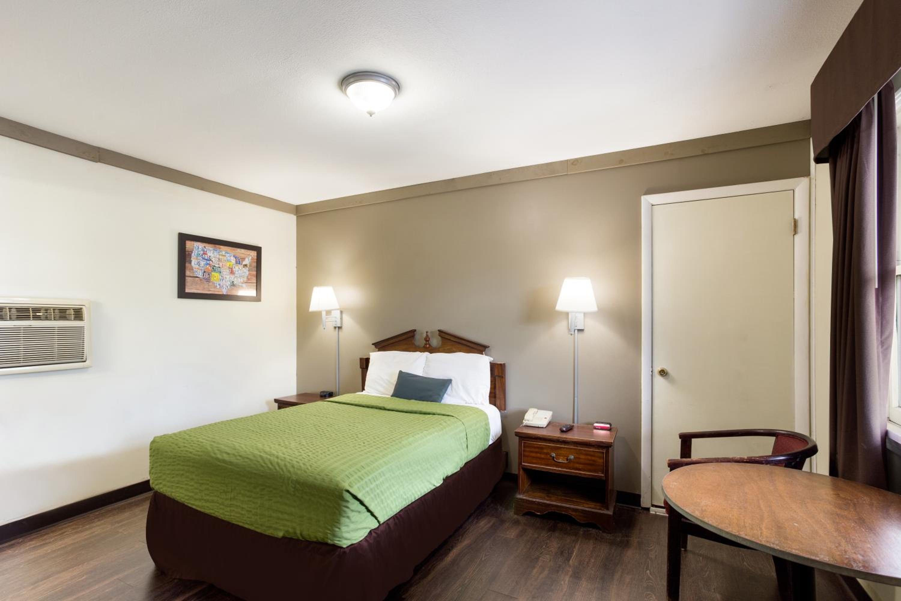 Double Room - Non-Smoking  photo 1