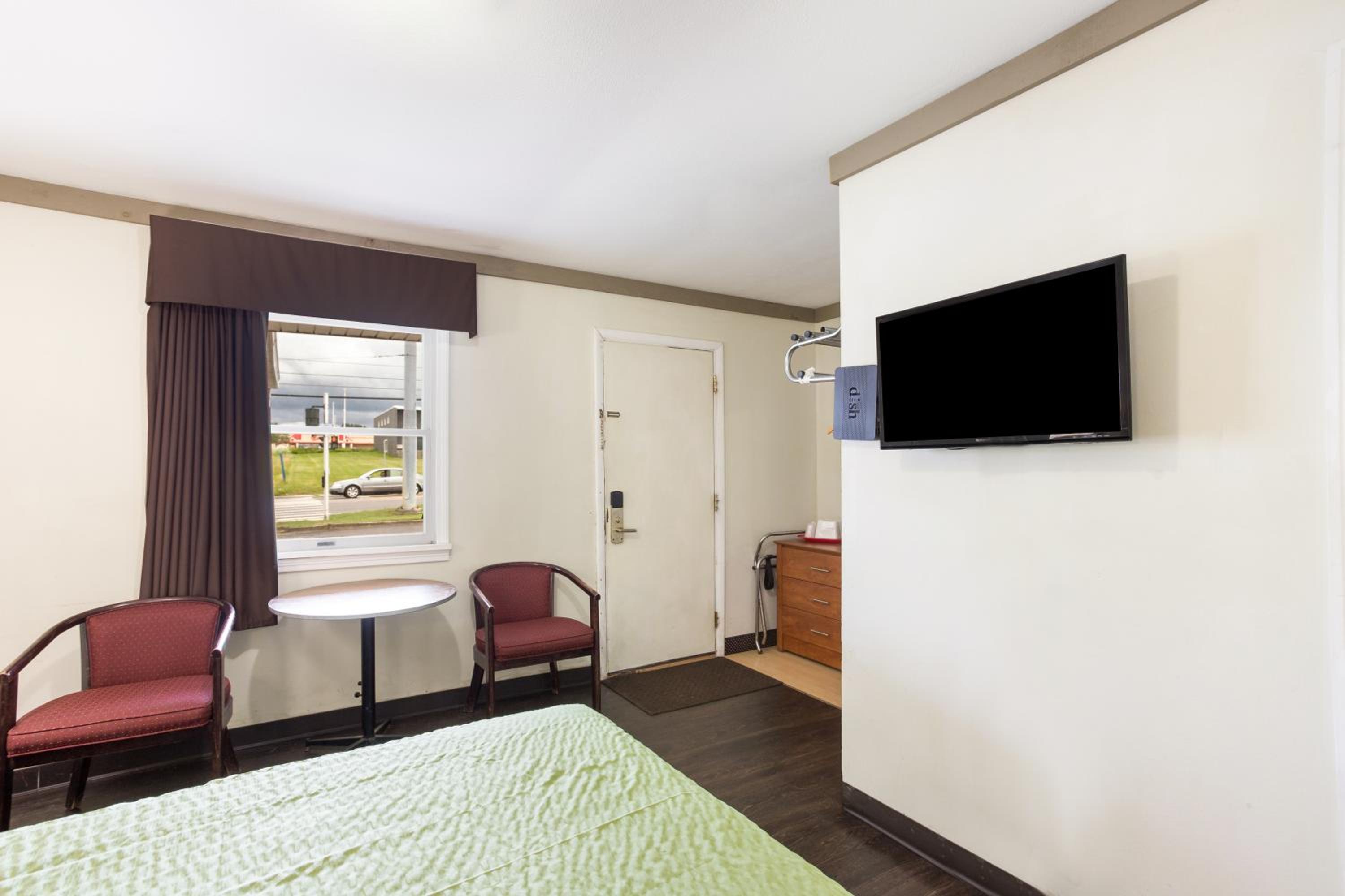 Double Room - Non-Smoking  photo 3