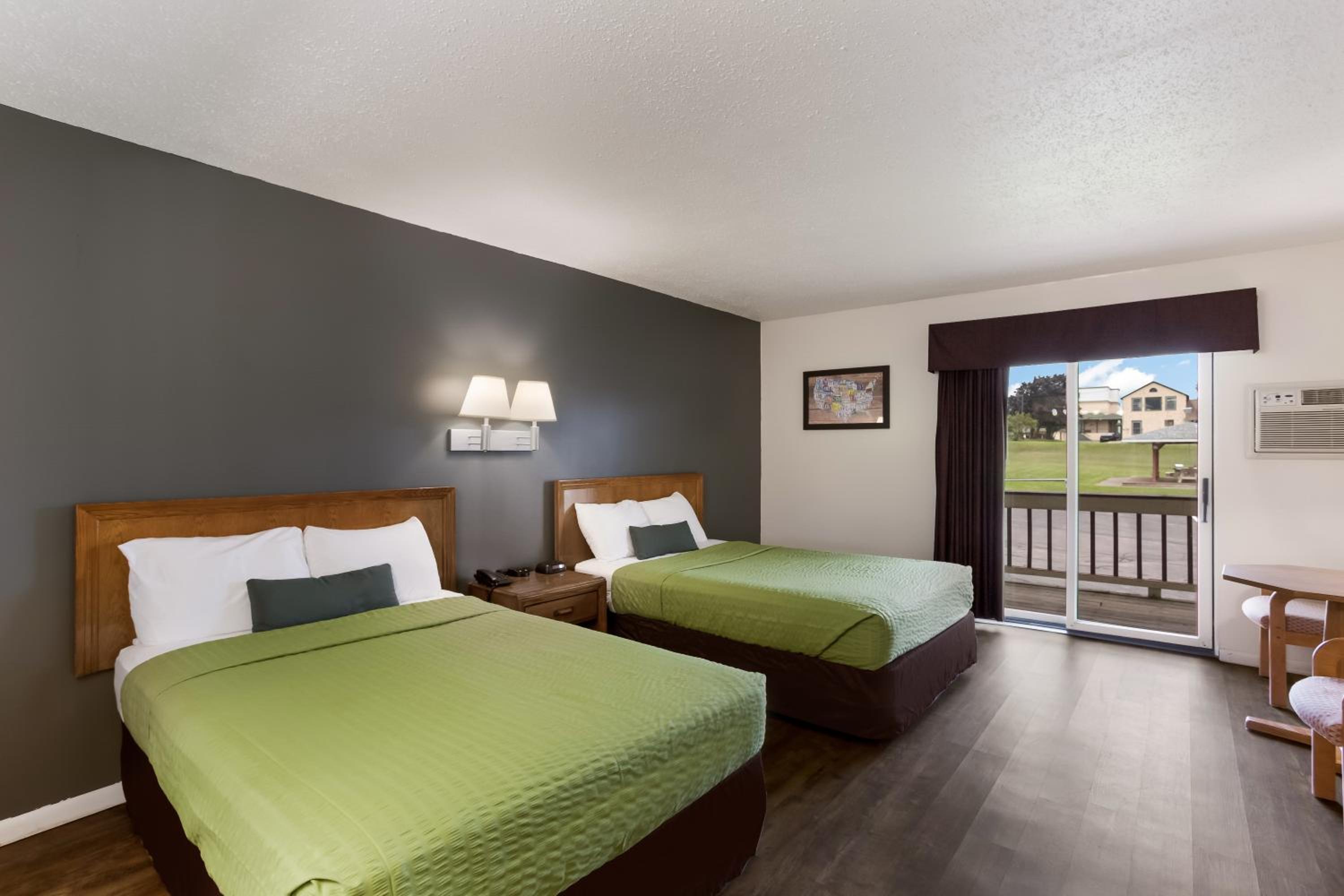 Double Room with Two Double Beds - Non-Smoking photo 1