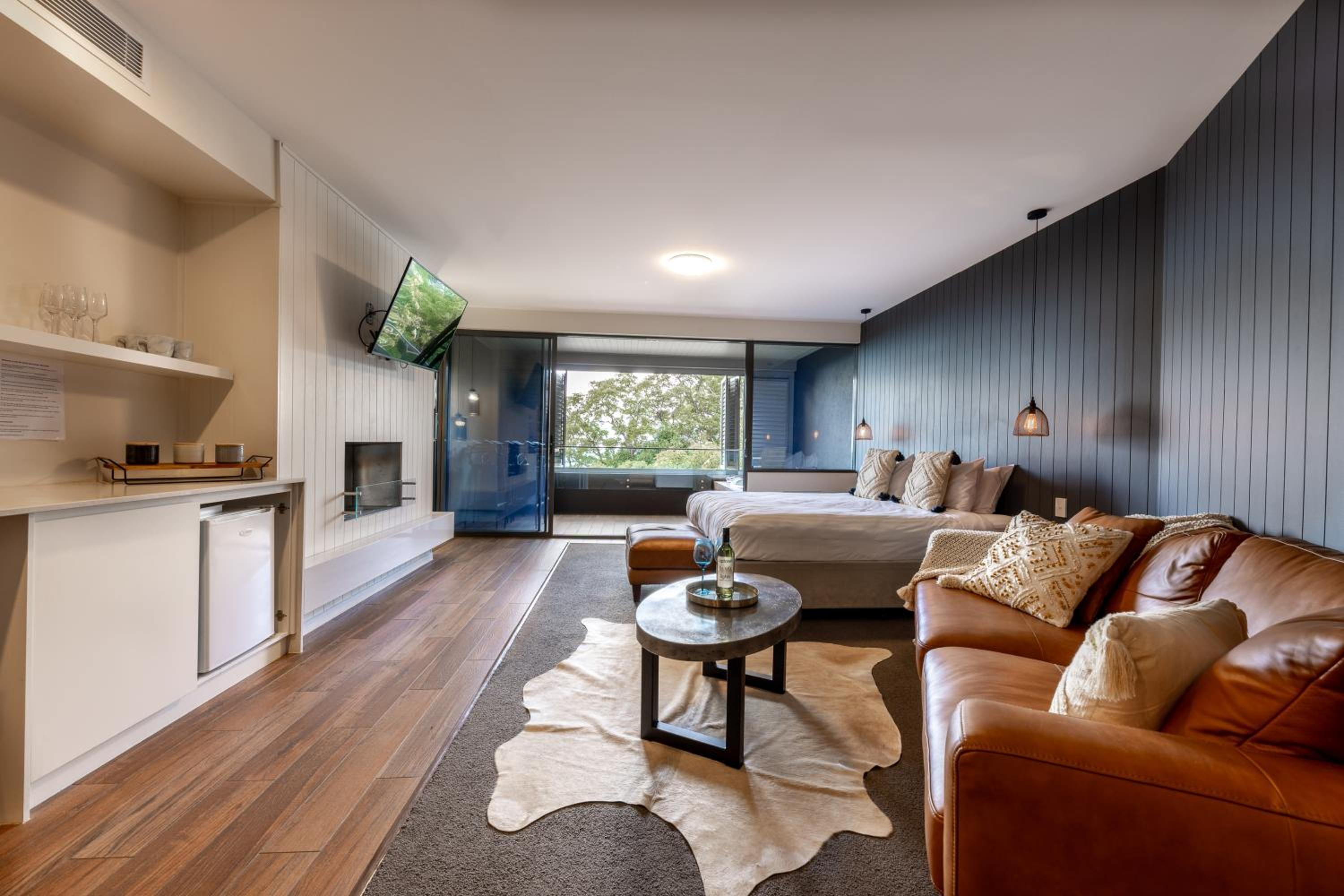 Two-Bedroom Apartment - Photo 3