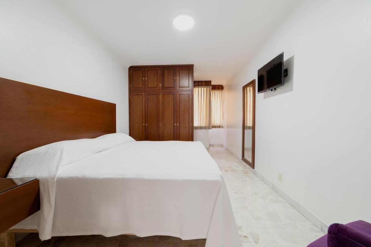 Deluxe King Room photo 3