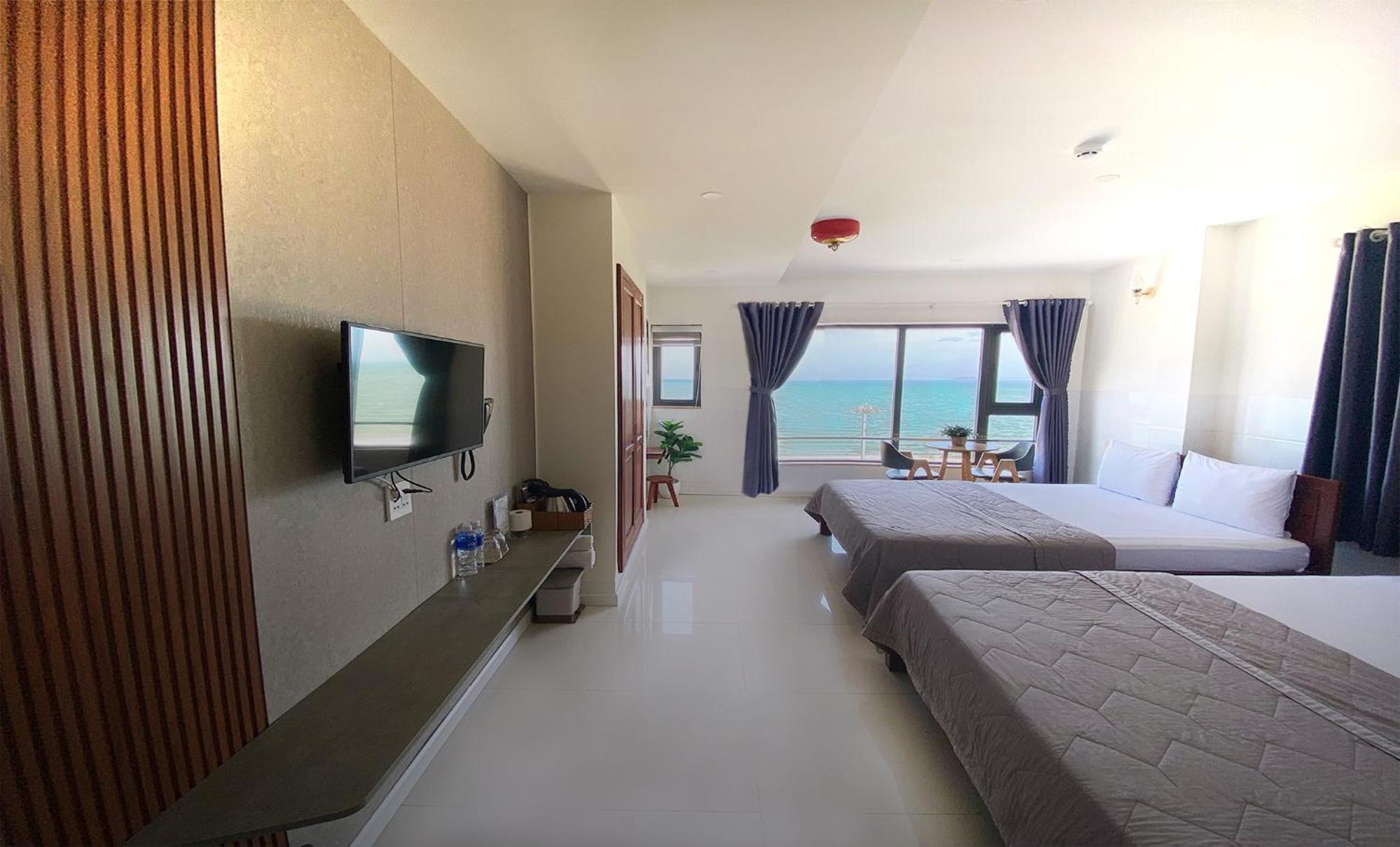 Quadruple Room with Sea View