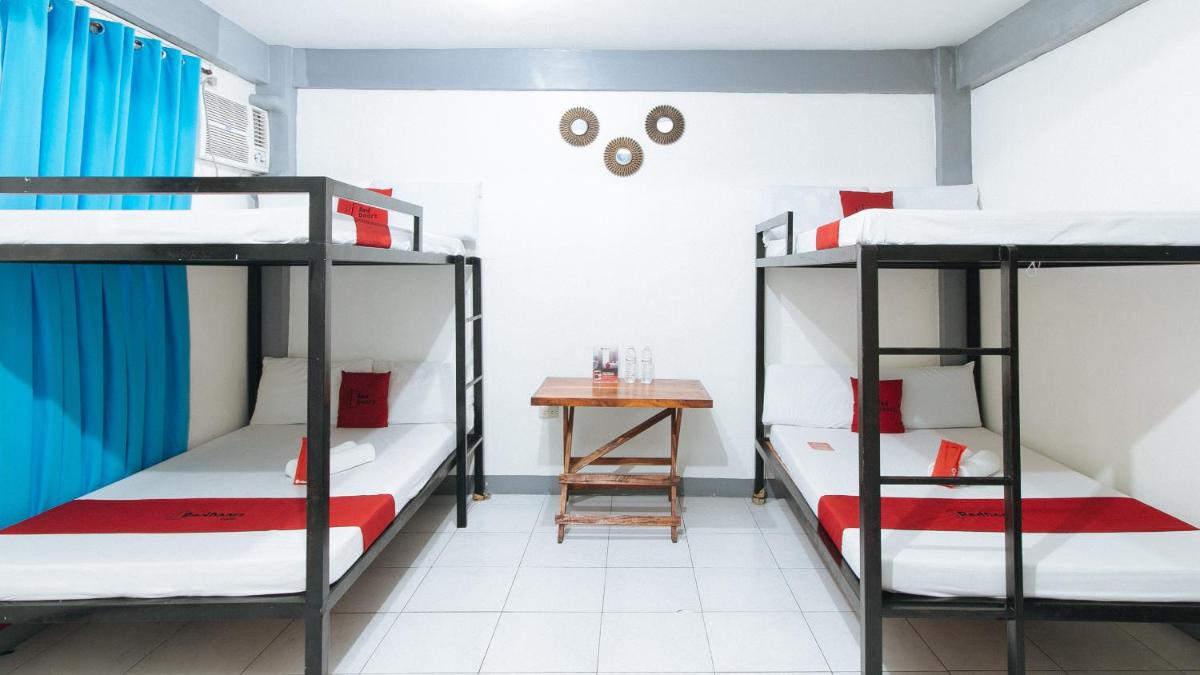 8-Bed Mixed Dormitory Room photo 1