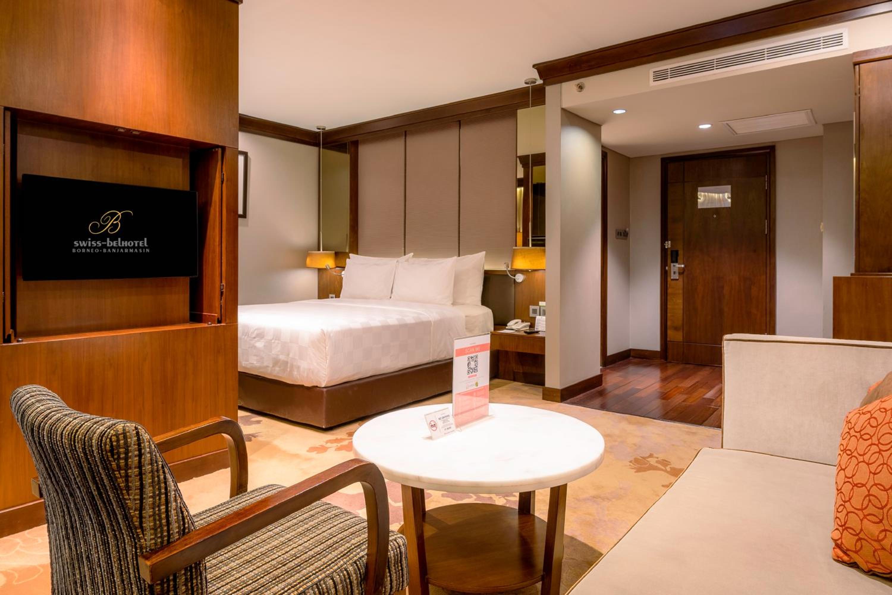 Executive Room - Photo 3