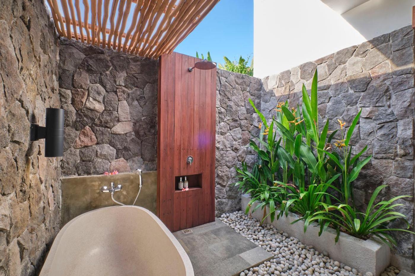 Two-Bedroom Villa - Photo 11