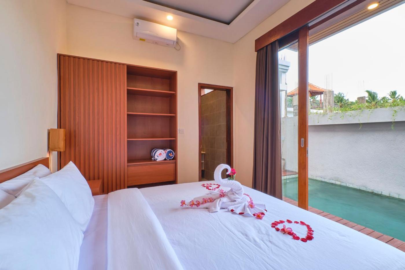 Two-Bedroom Villa - Photo 8