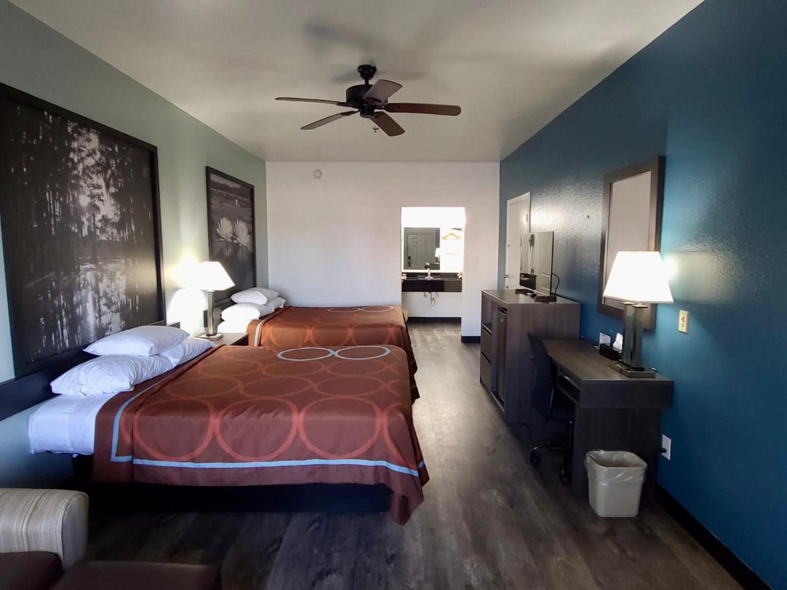 Queen Room with Two Queen Beds -  Non-Smoking - Photo 1