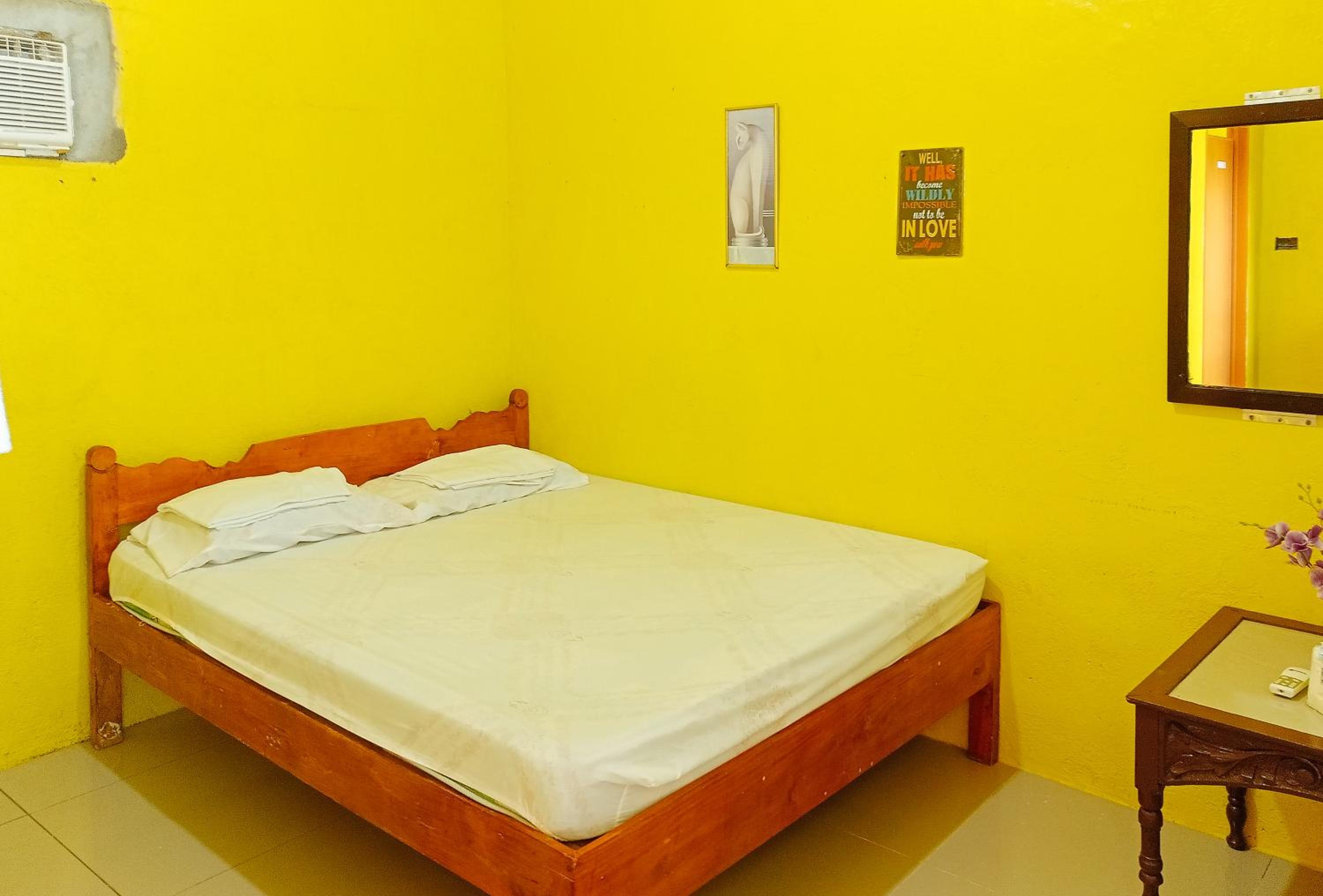 Single Room photo 2
