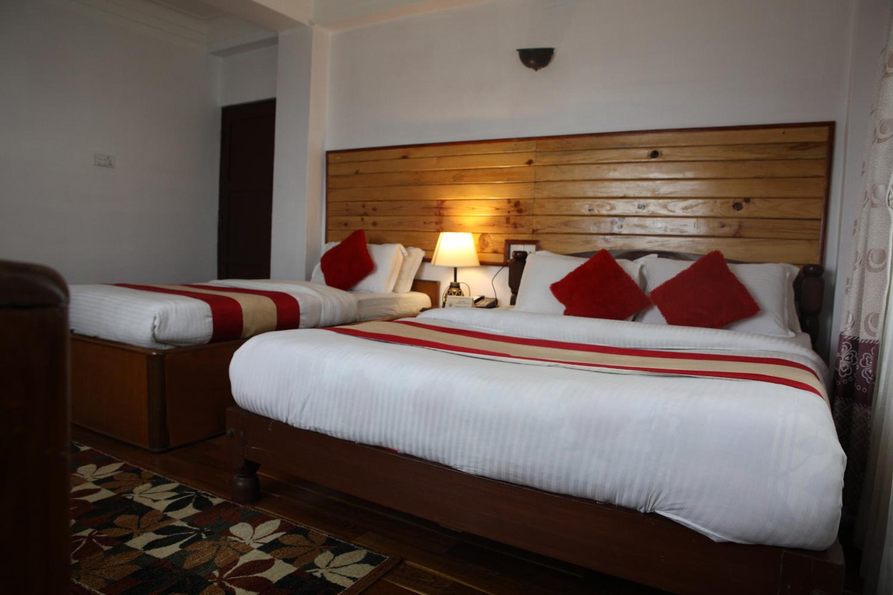 Double Room with Private Bathroom photo 2