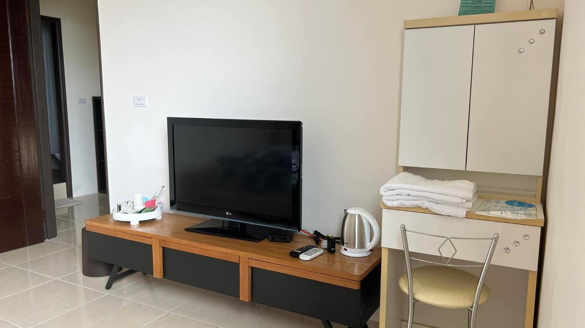 Double or Twin Room with Shared Bathroom photo 2