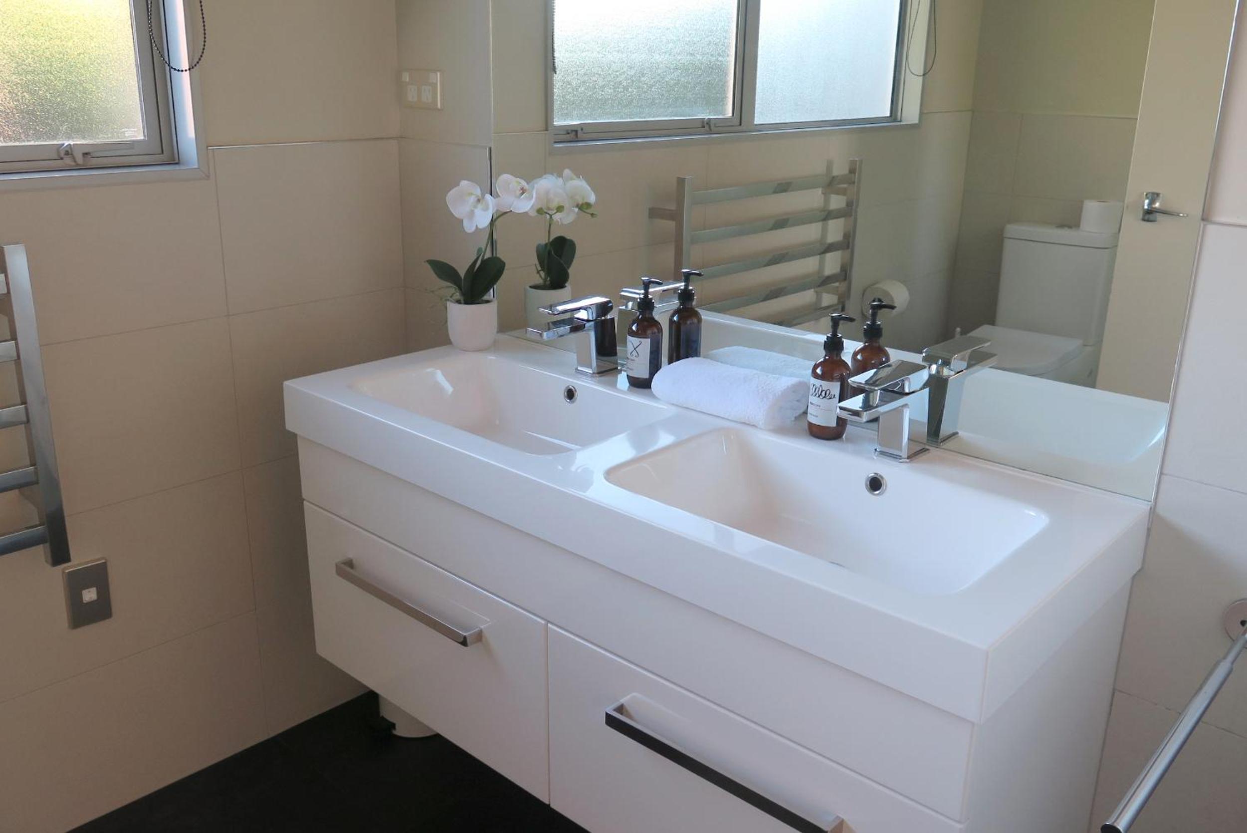 Two-Bedroom House photo 2