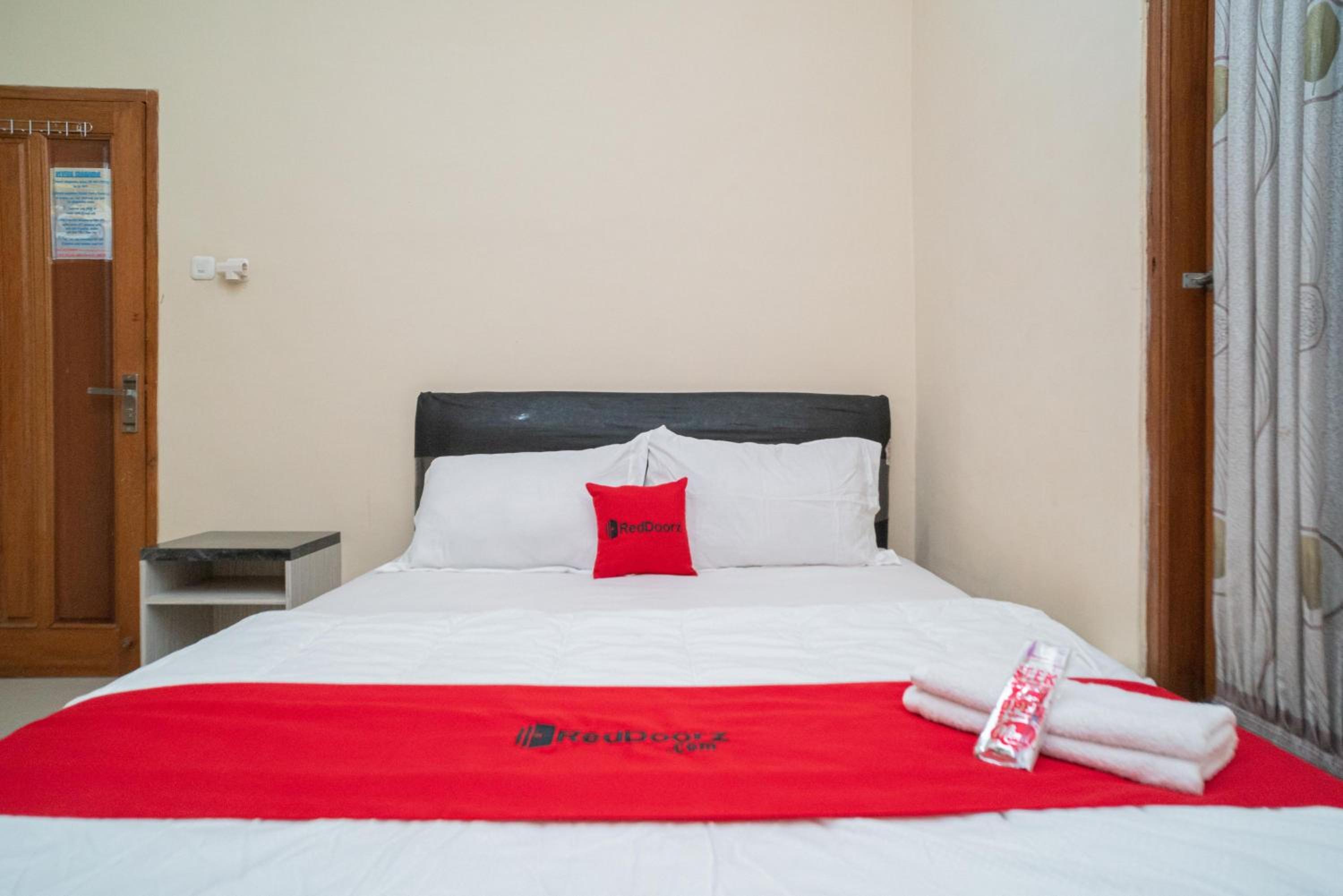 Deluxe Room - Photo 1