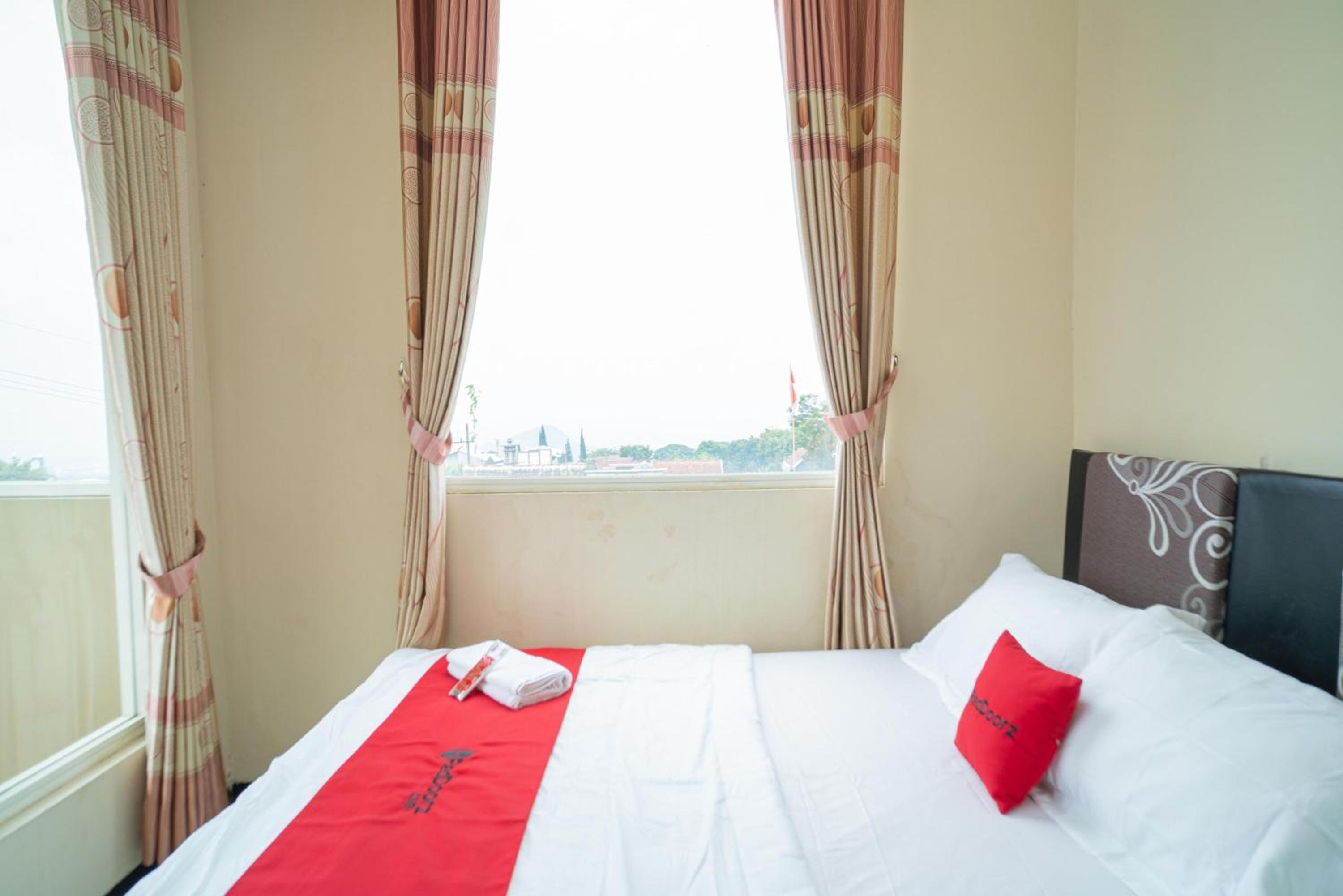 Suite - Photo 17