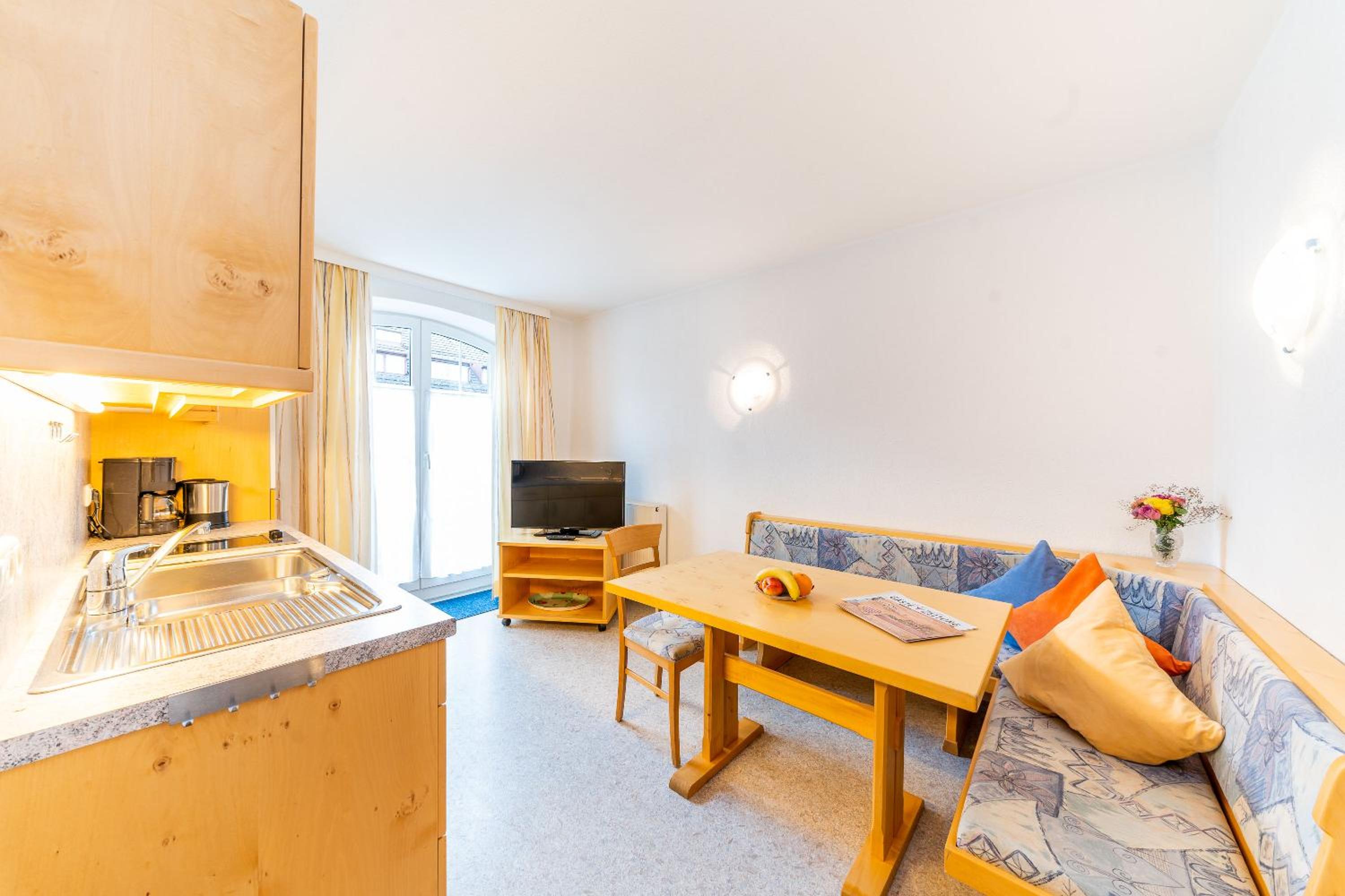 One-Bedroom Apartment with Garden View photo 2