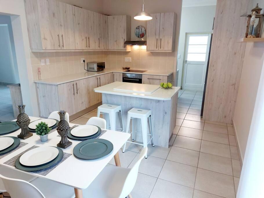 One-Bedroom House photo 2