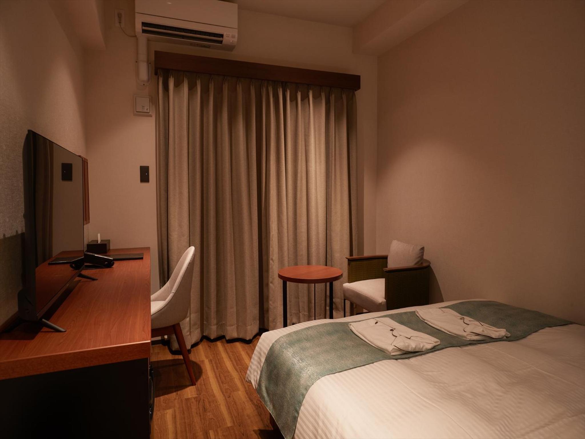 Double Room - Photo 13