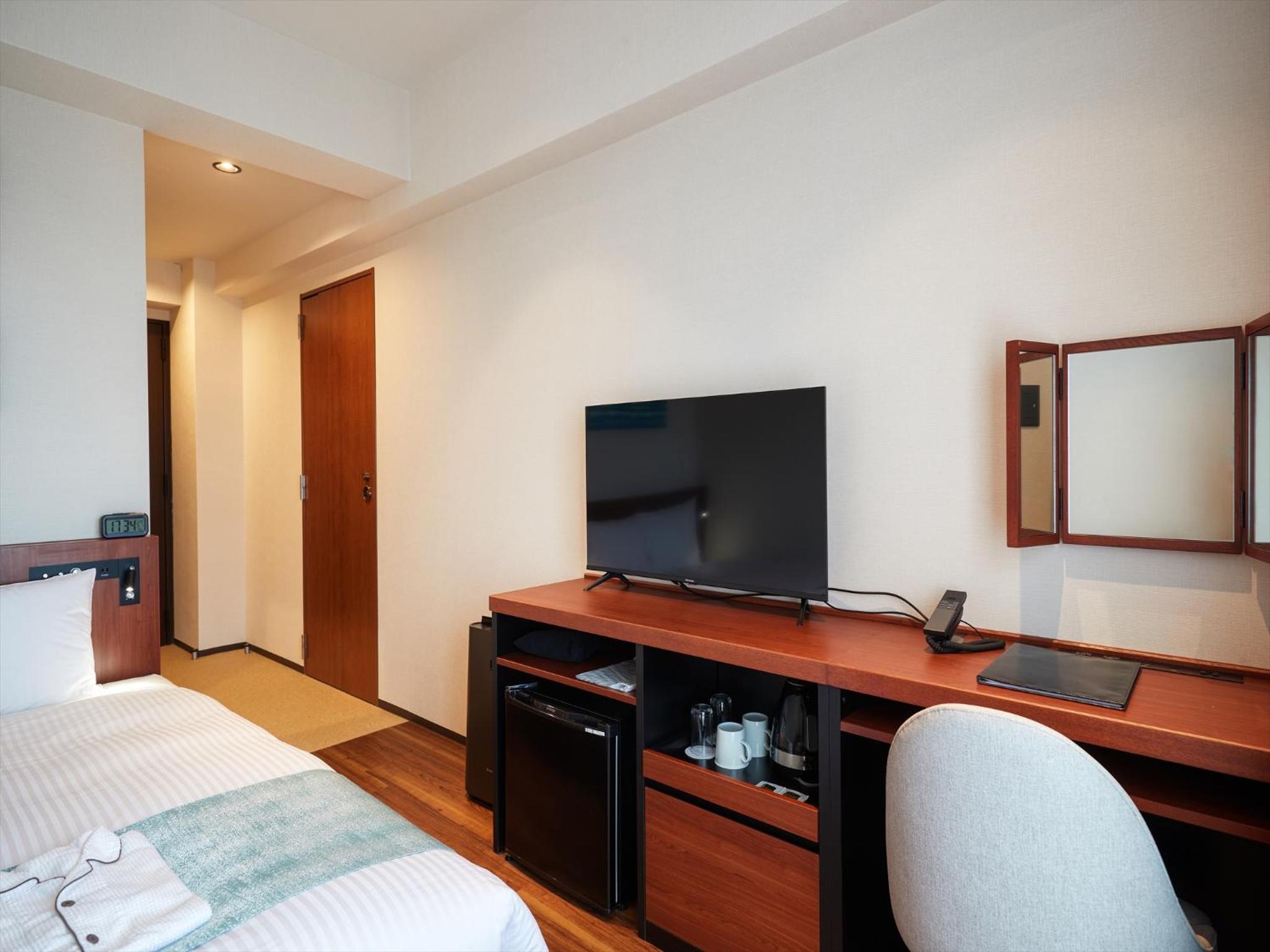 Double Room - Photo 9