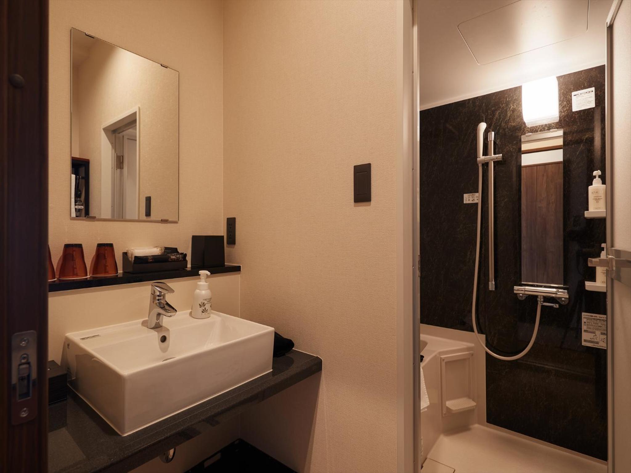 Superior Twin Room - Photo 9