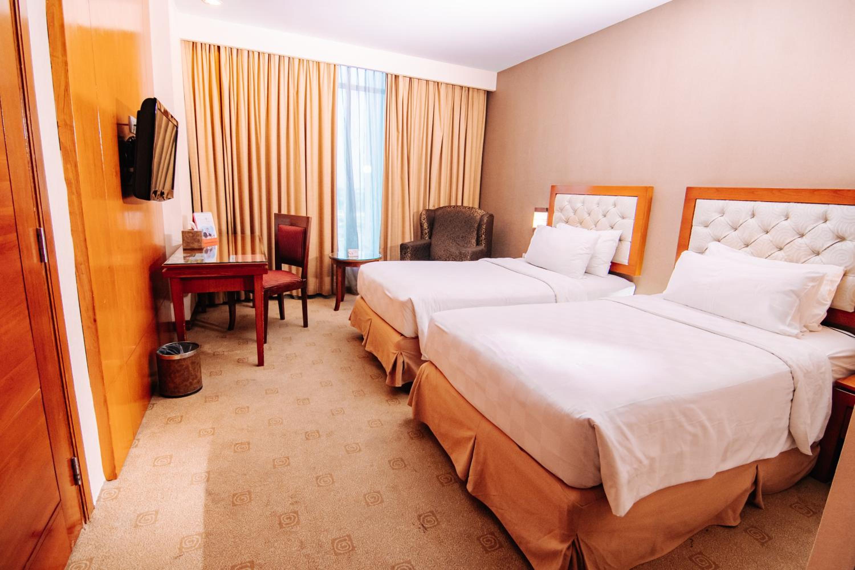 Grand Deluxe Twin Room photo 3