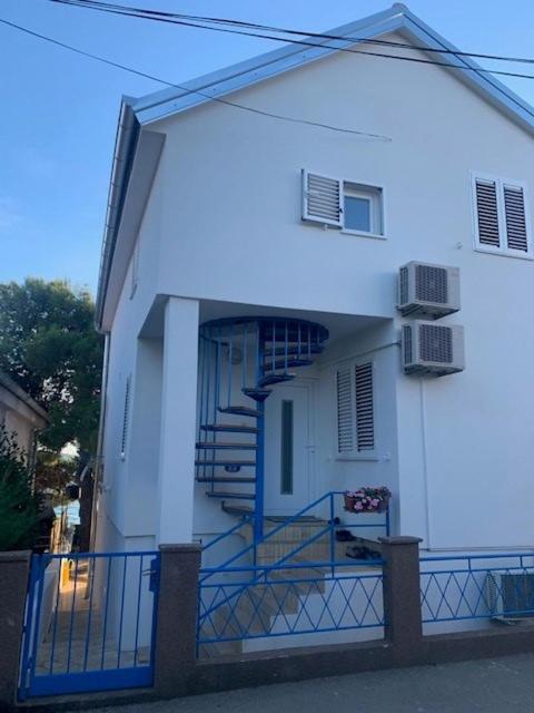 Apartment with Sea View photo 2