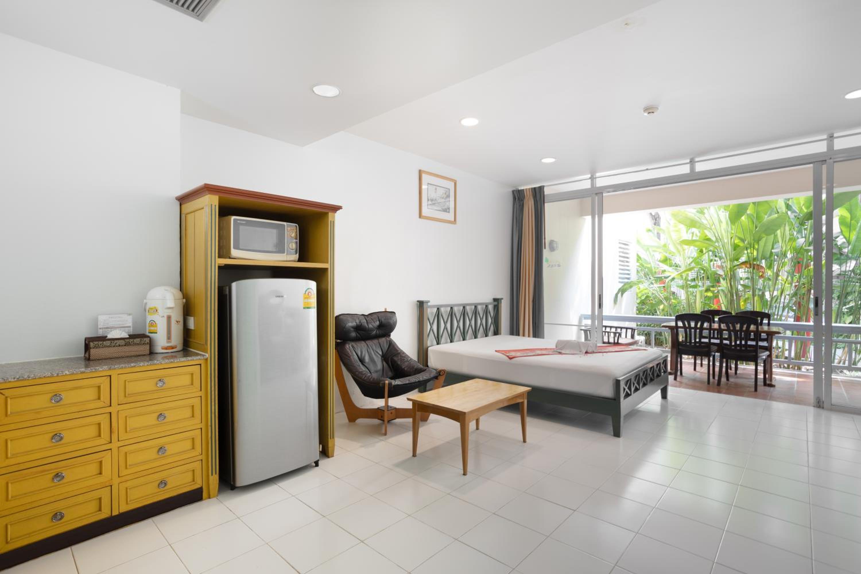 Garden View Duplex - Photo 6