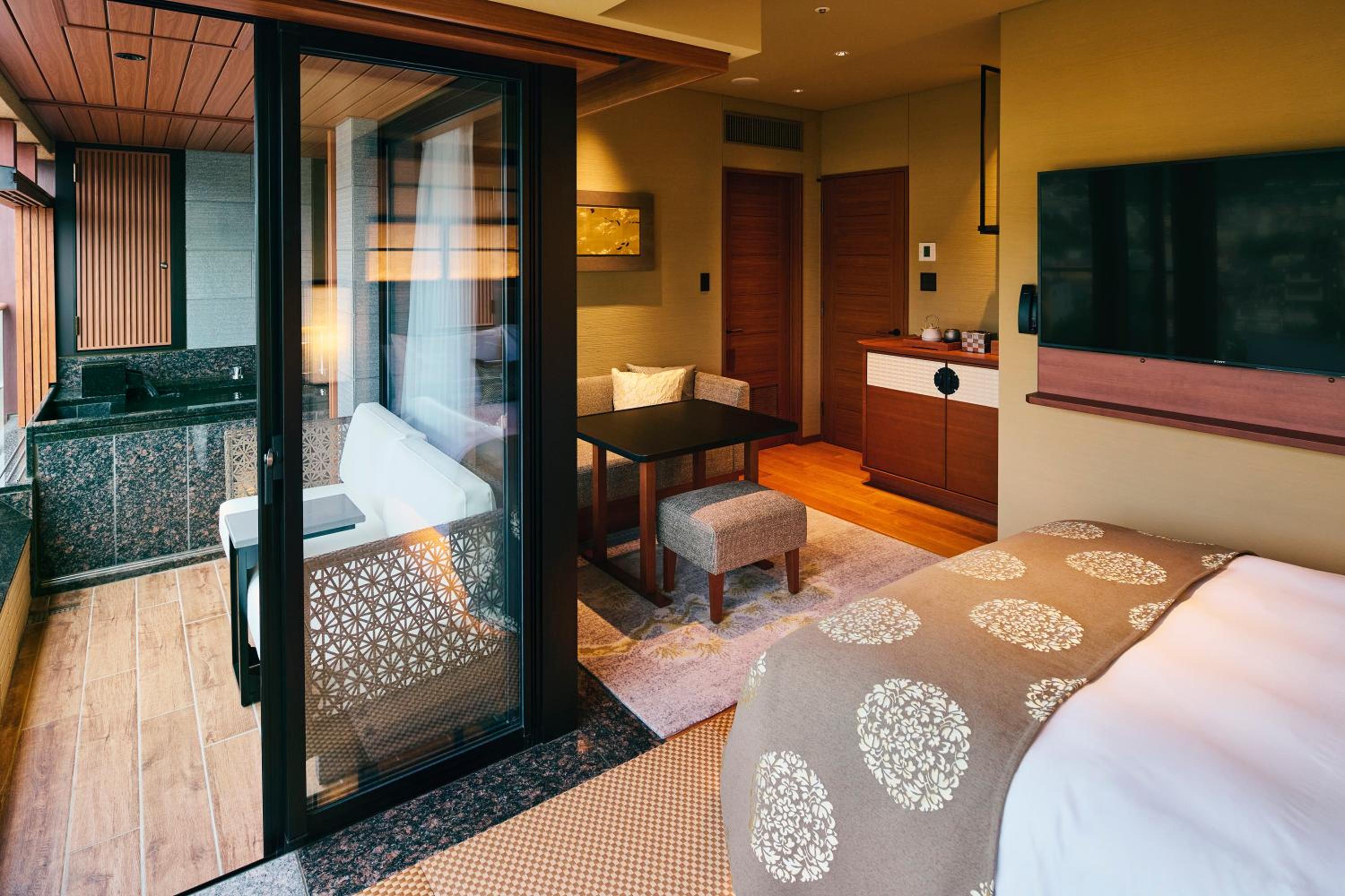 Premium Double - Top Floor - Photo 14