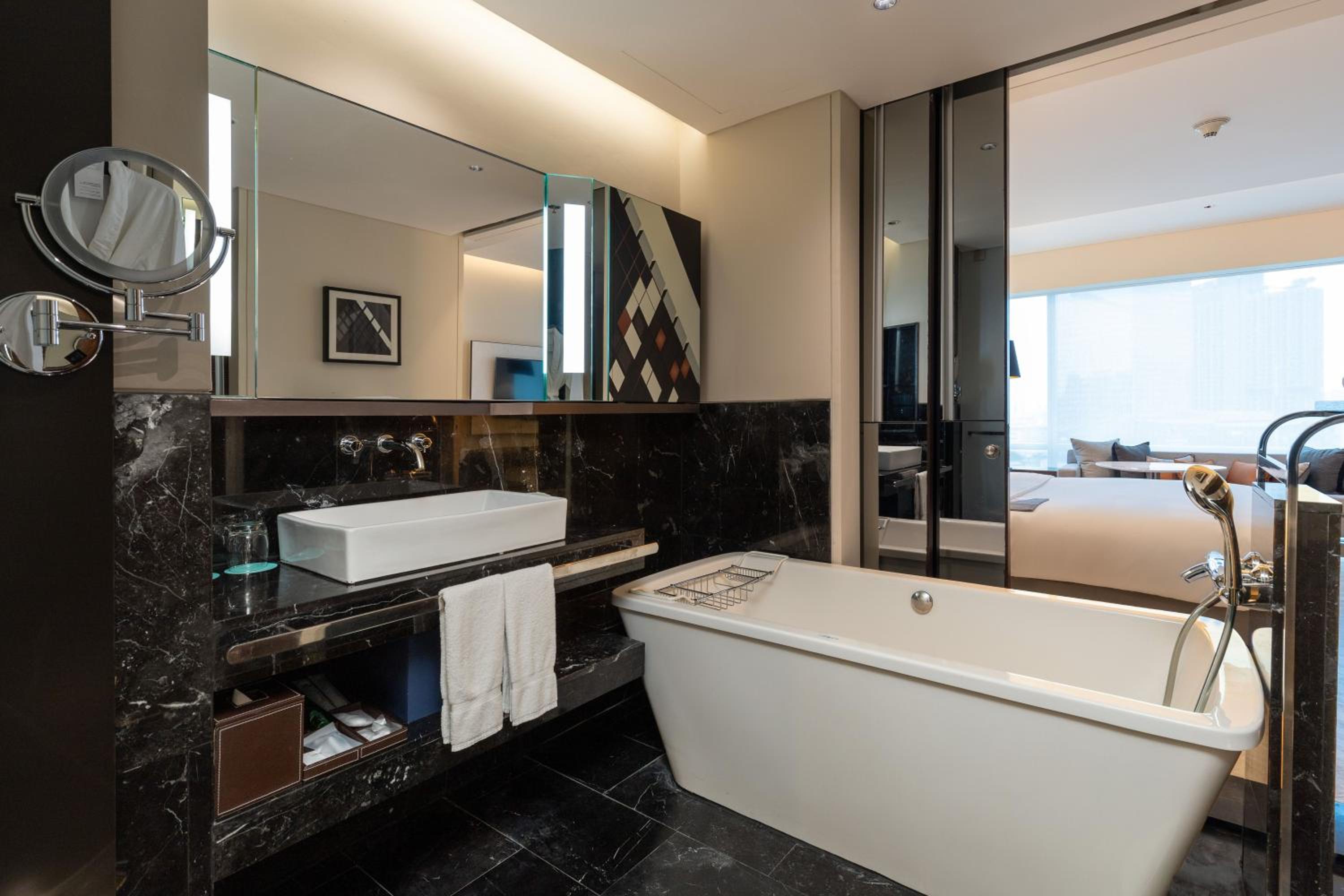 Executive, Guest room, 1 King, High floor