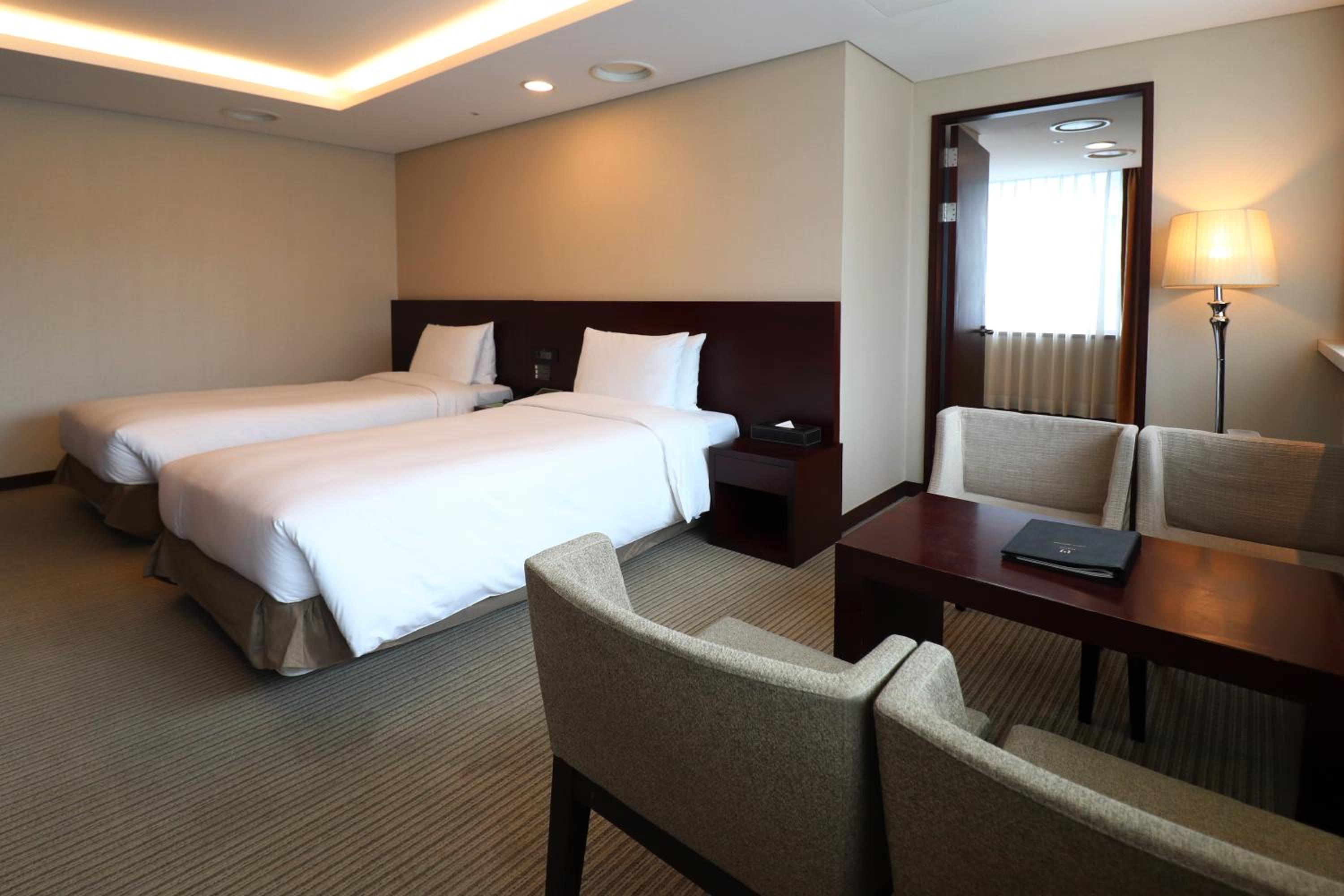 Quadruple Room - Photo 6