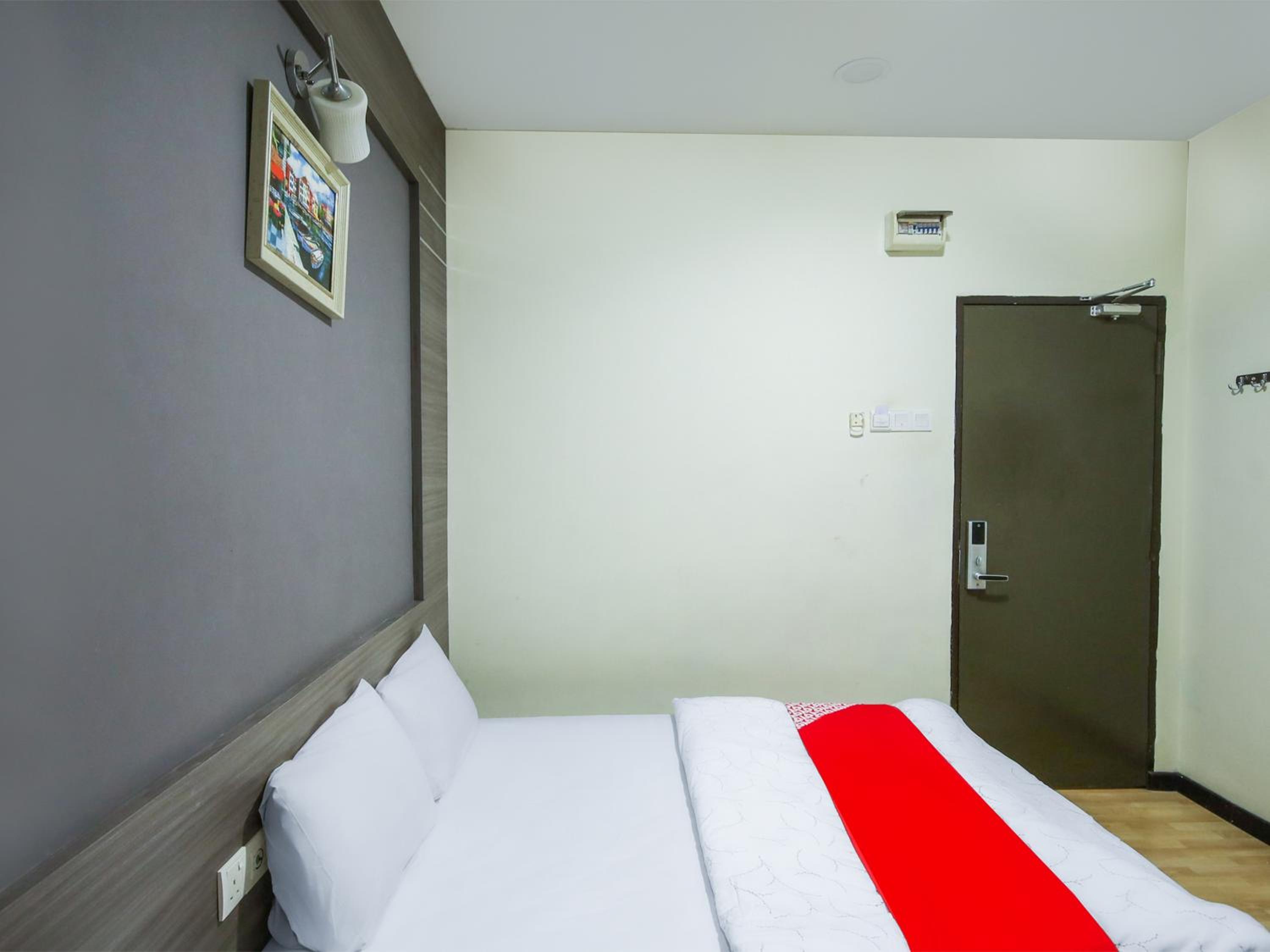 Standard Double Room - Photo 3