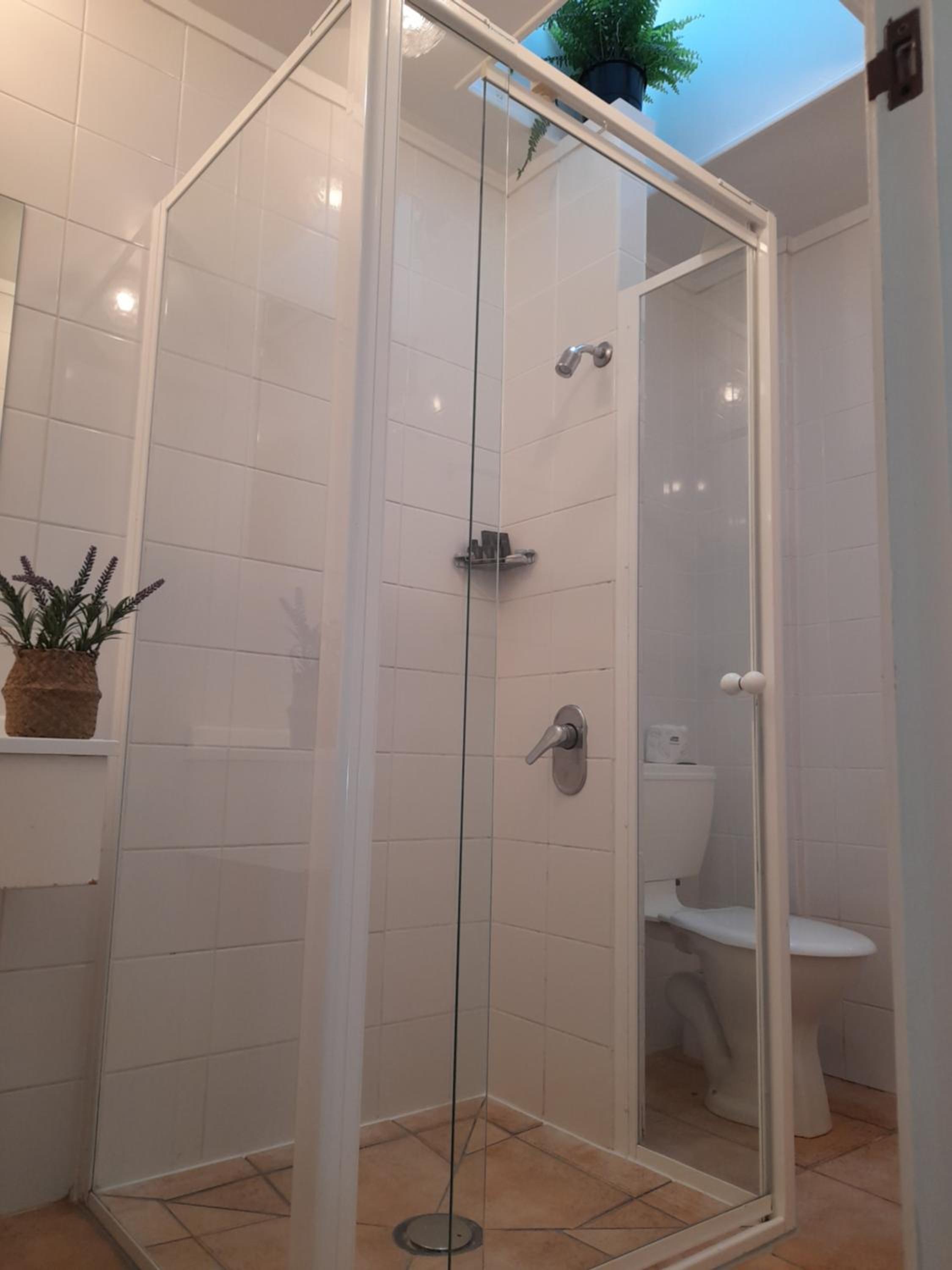 One-Bedroom Apartment - Photo 8