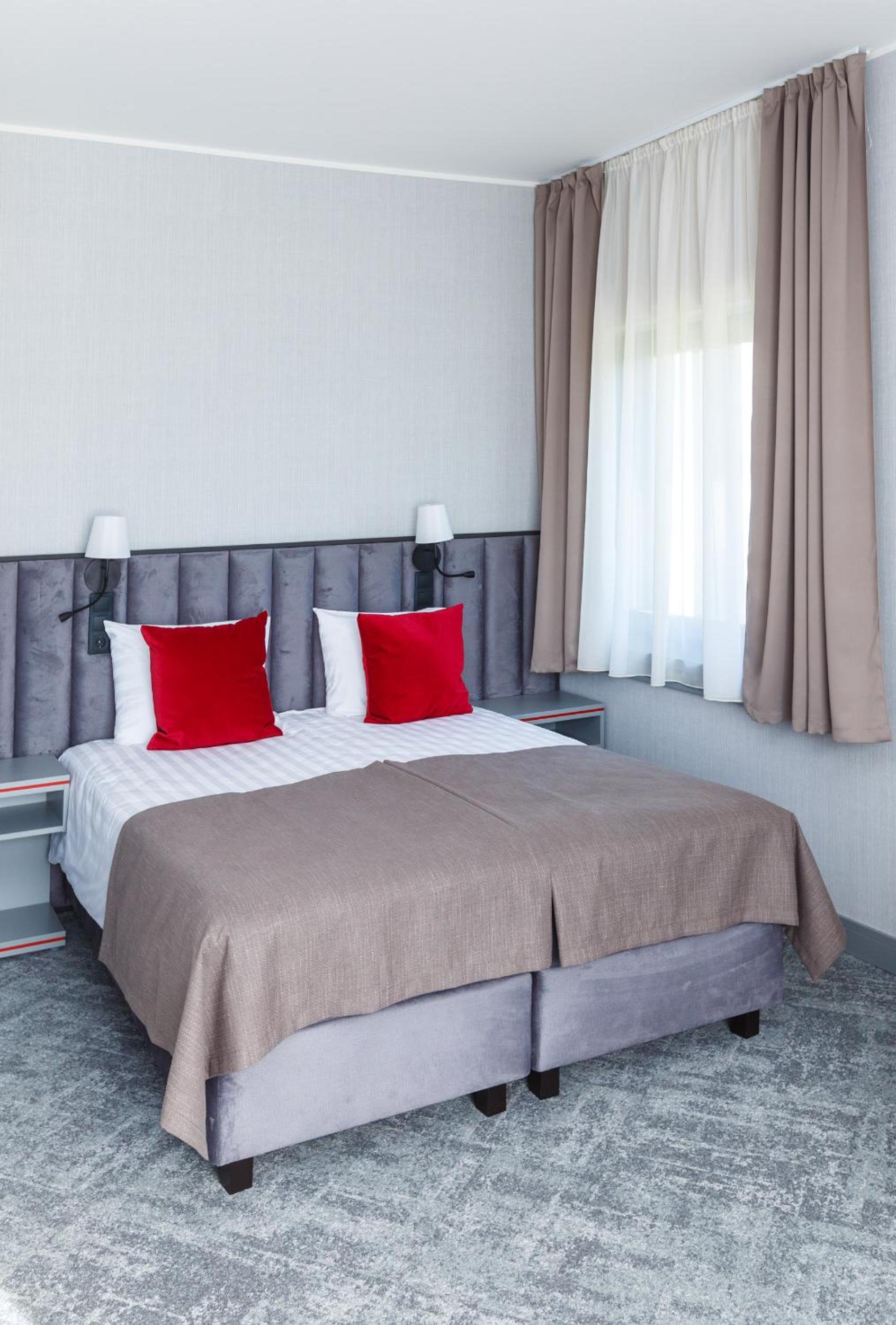 Deluxe Quadruple Room - Photo 1
