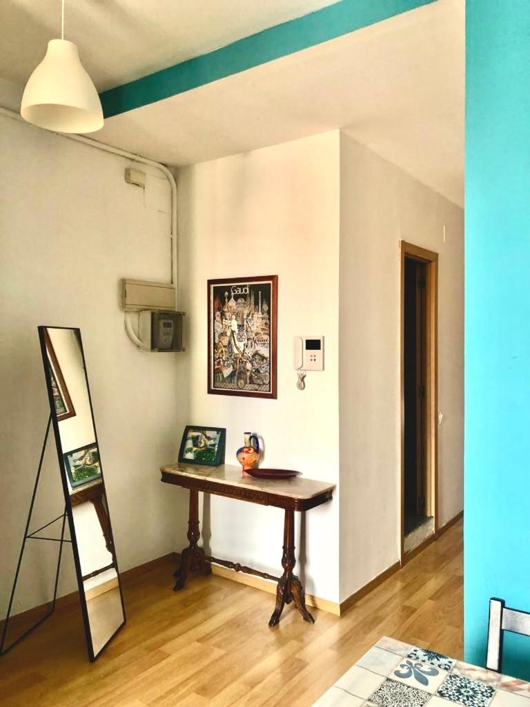 Two-Bedroom Apartment with Balcony (1-3 Adults) photo 2
