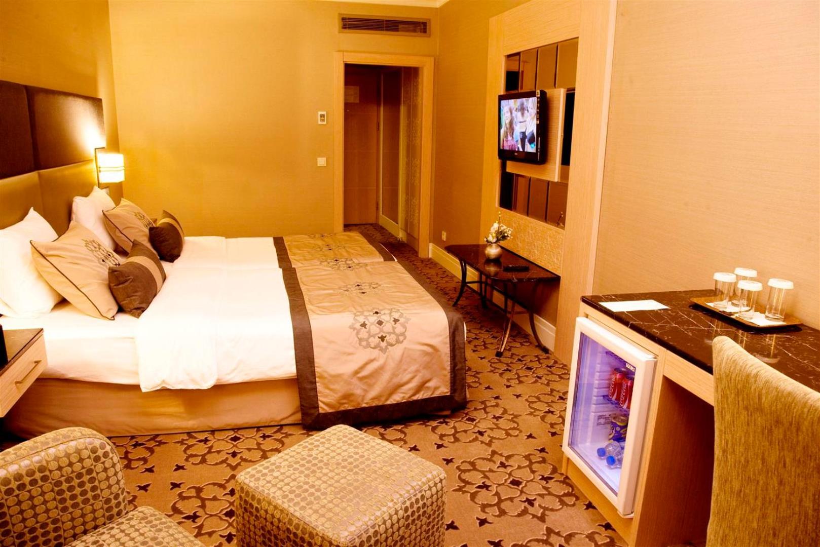 Standard Double or Twin Room photo 2