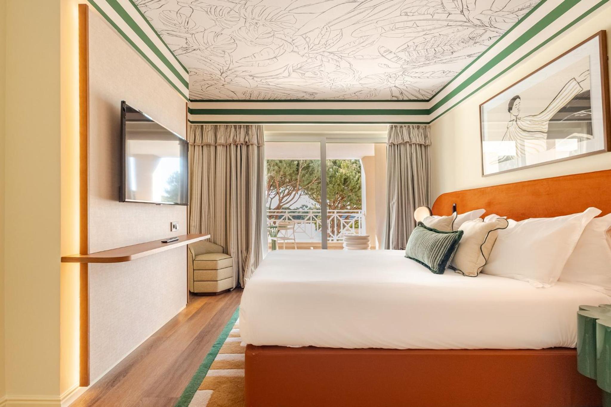 Essential King Room with Prime View