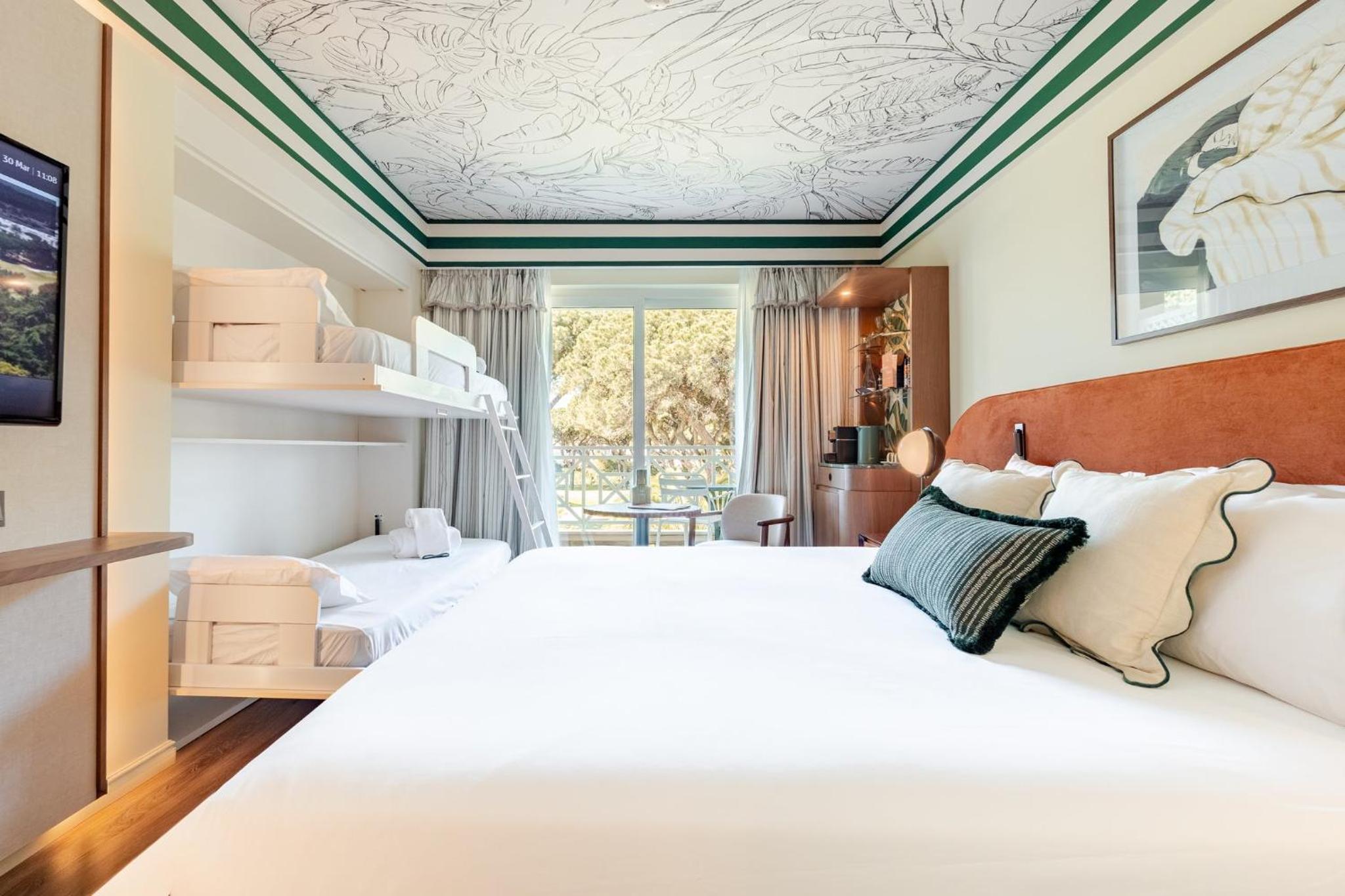 Essential Family King Room with One King Bed