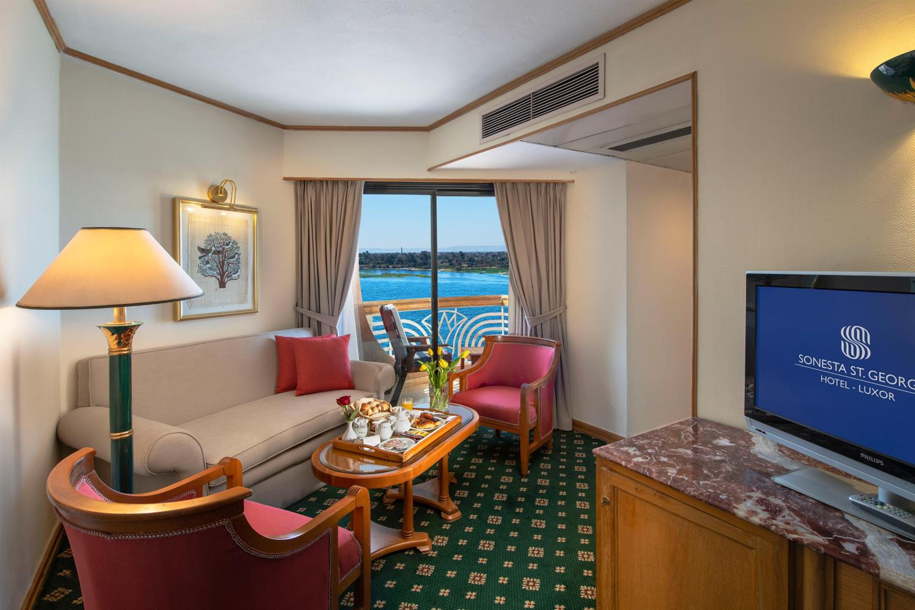 Junior Suite Direct Front Nile View thumbnail 5